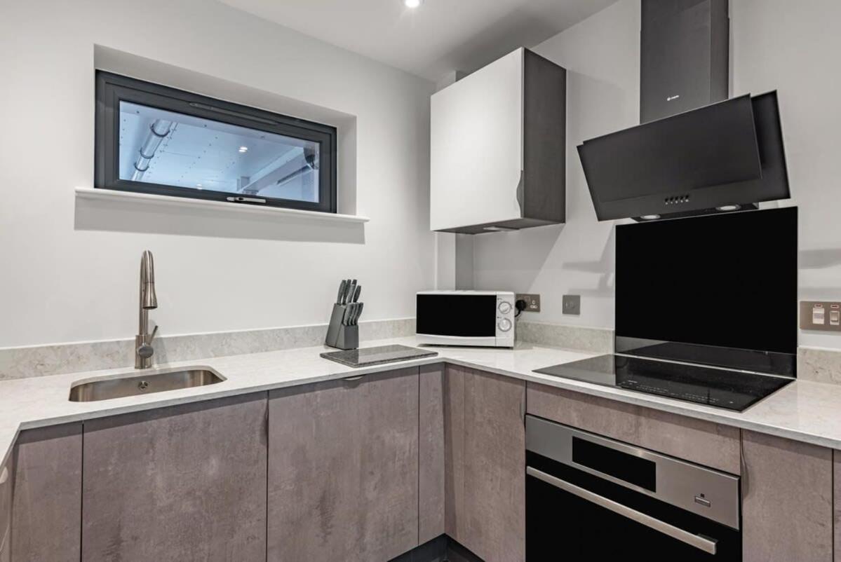 Zeni, Ouse Court 2 Bedroom Apartment *