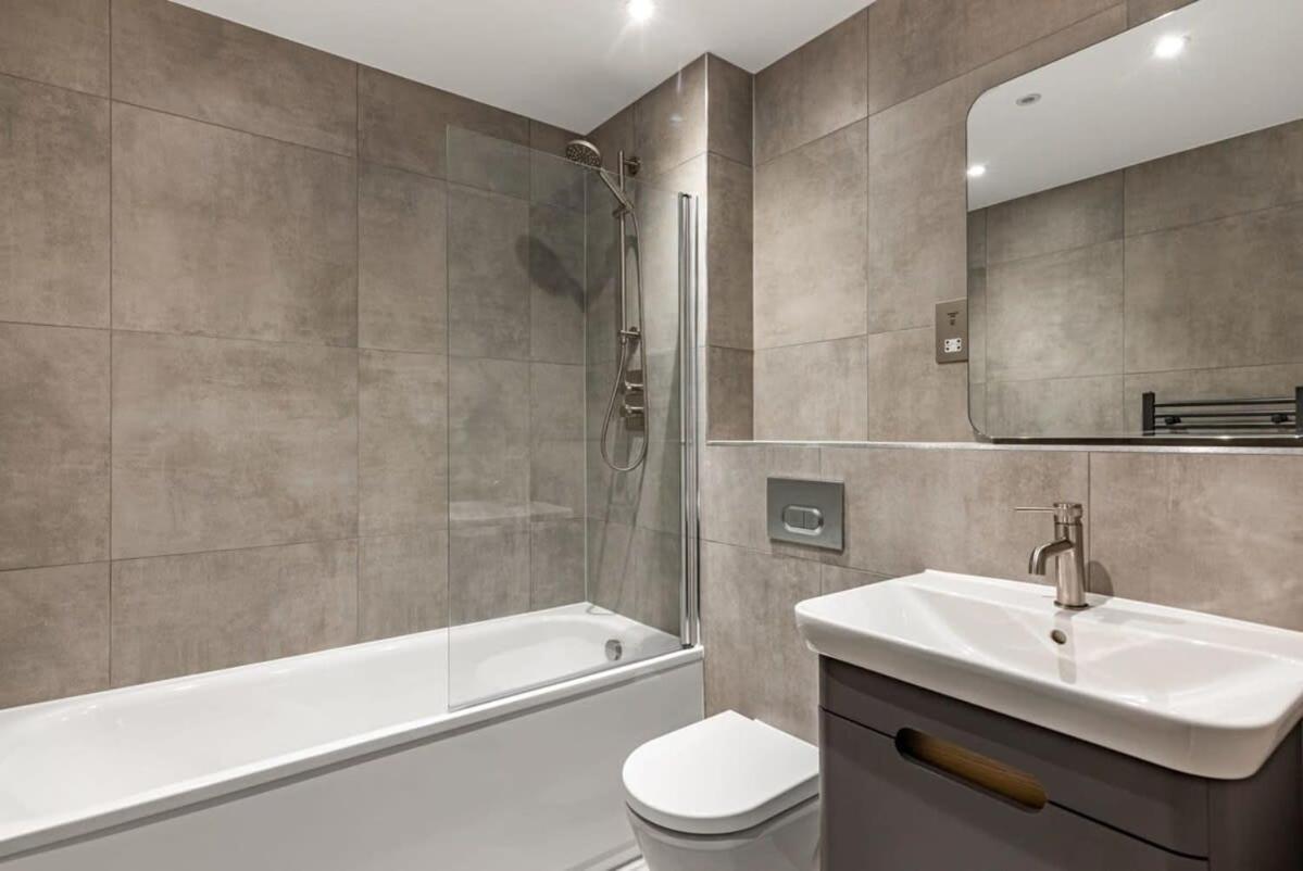 Zeni, Ouse Court 2 Bedroom