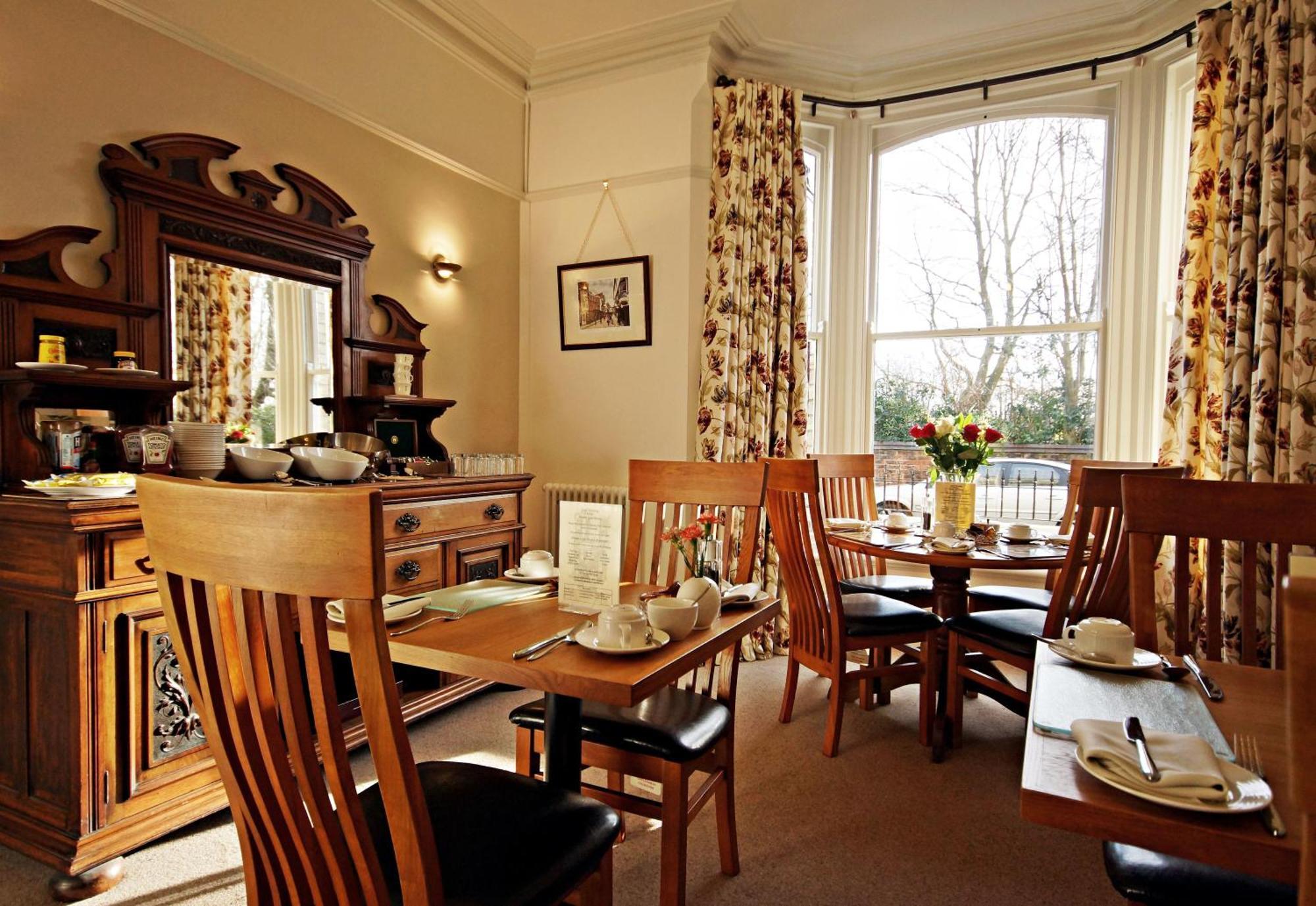 Guest house Bronte 4*
