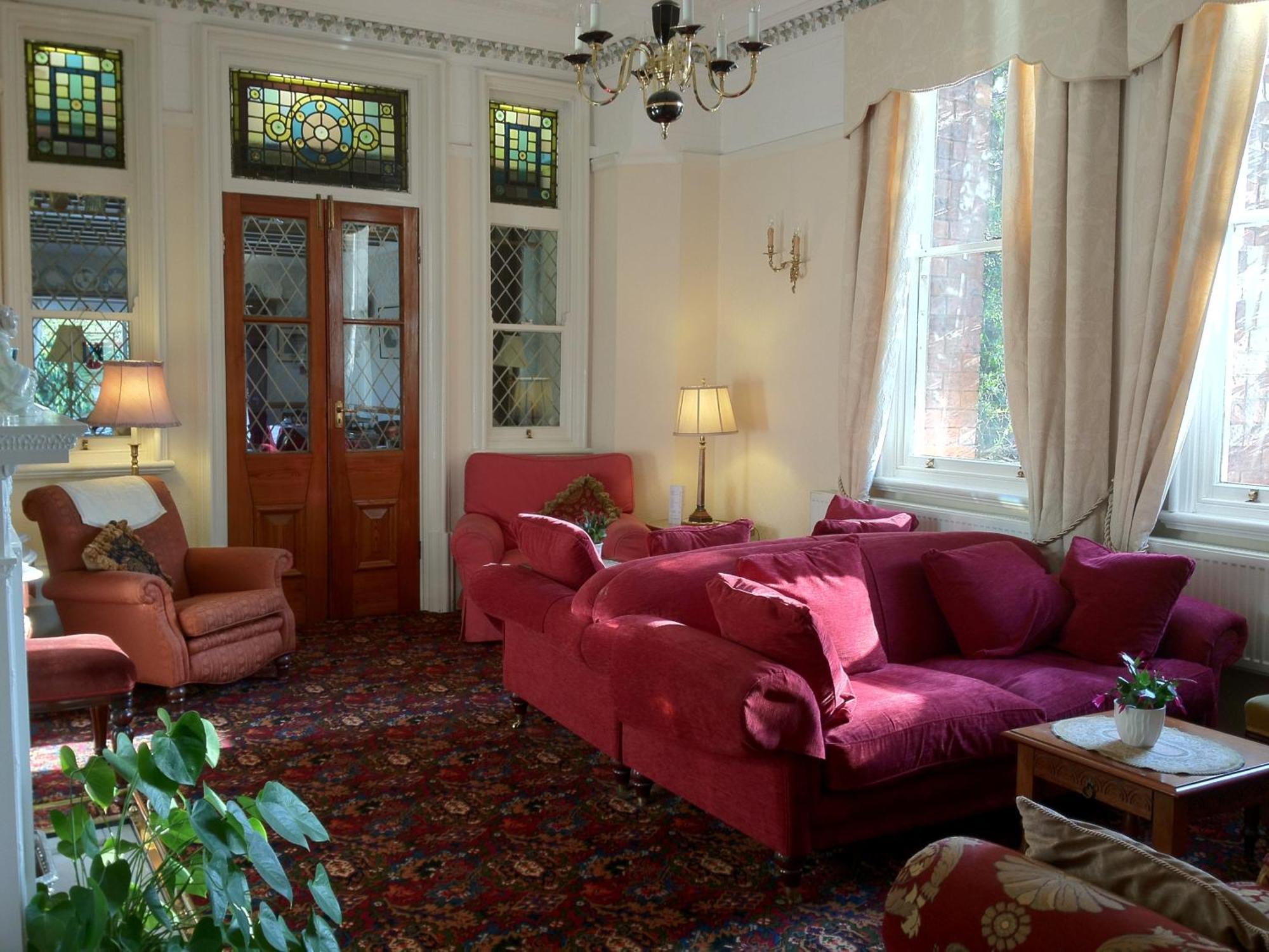 Guest house Ascot House