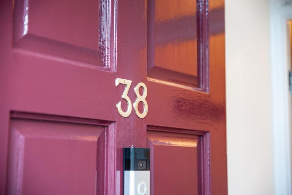 Clifford House - 4 Bed Within The Walls *