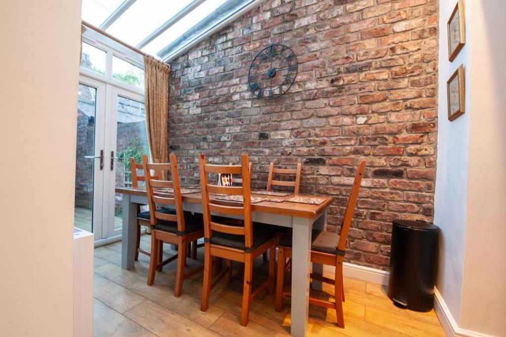 Clifford House - 4 Bed Within The Walls York