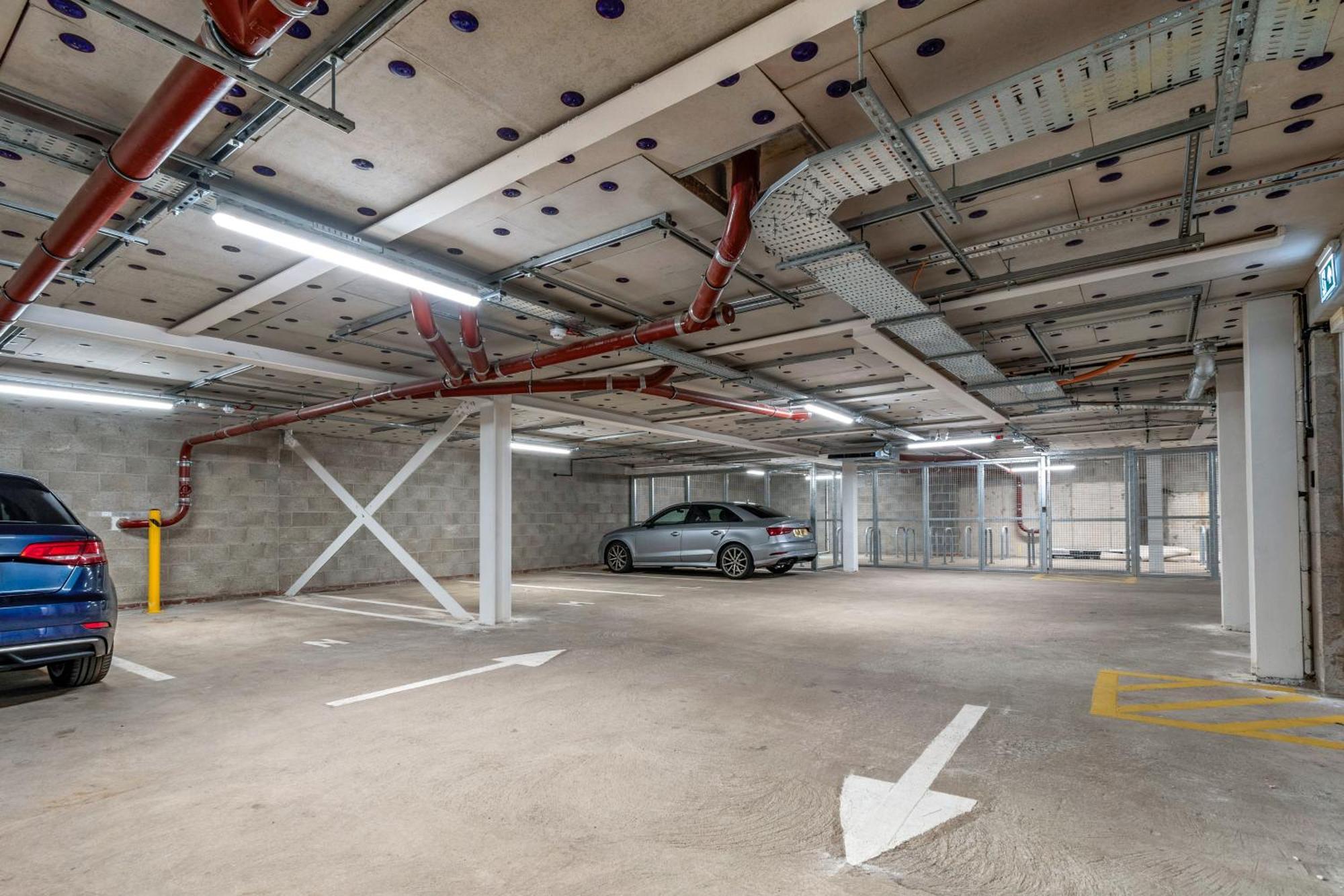 47 With Free Secure Parking And Onsite Gym Apartment *