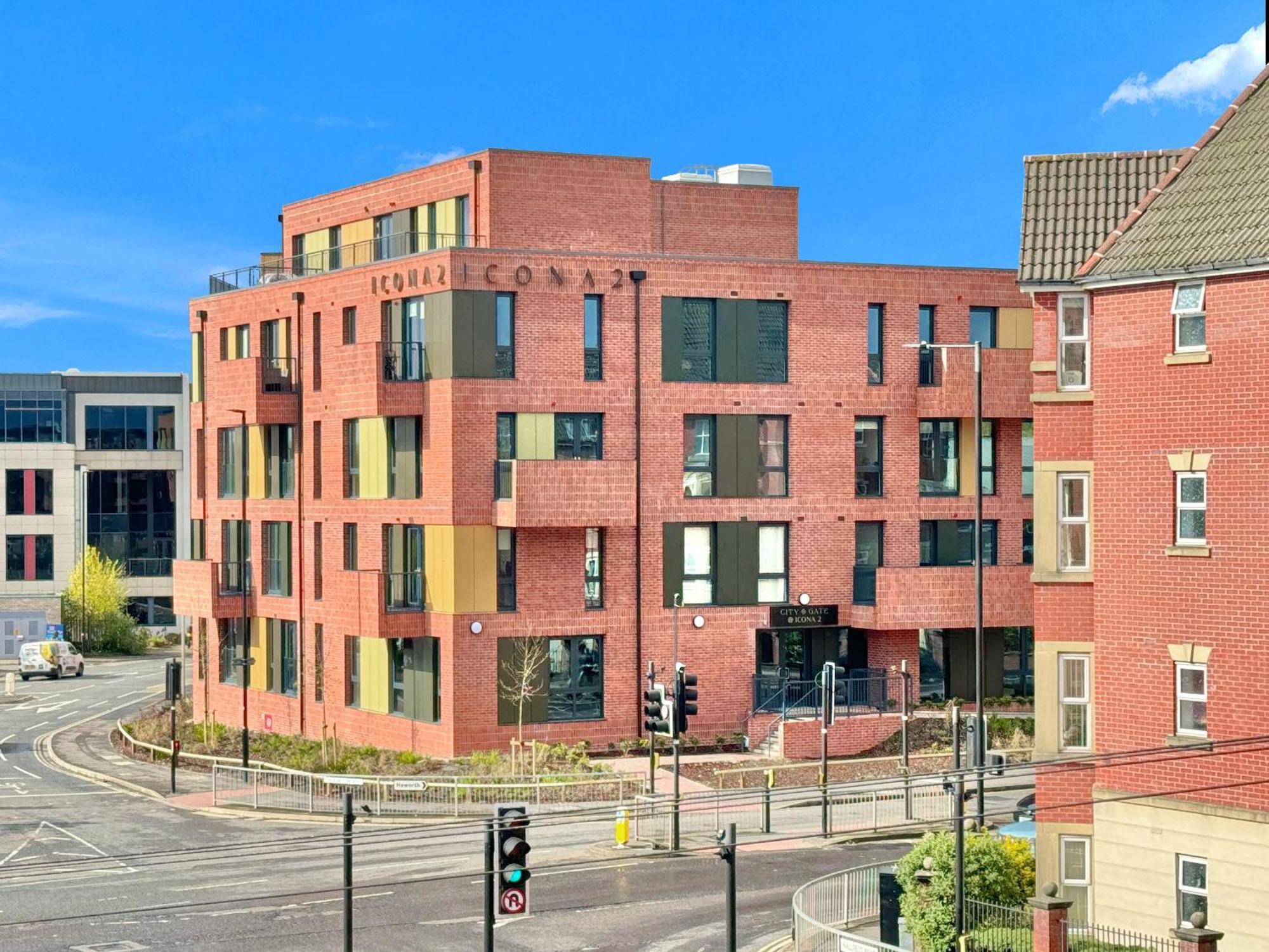 Apartment Style 36 With Free Secure Parking *
