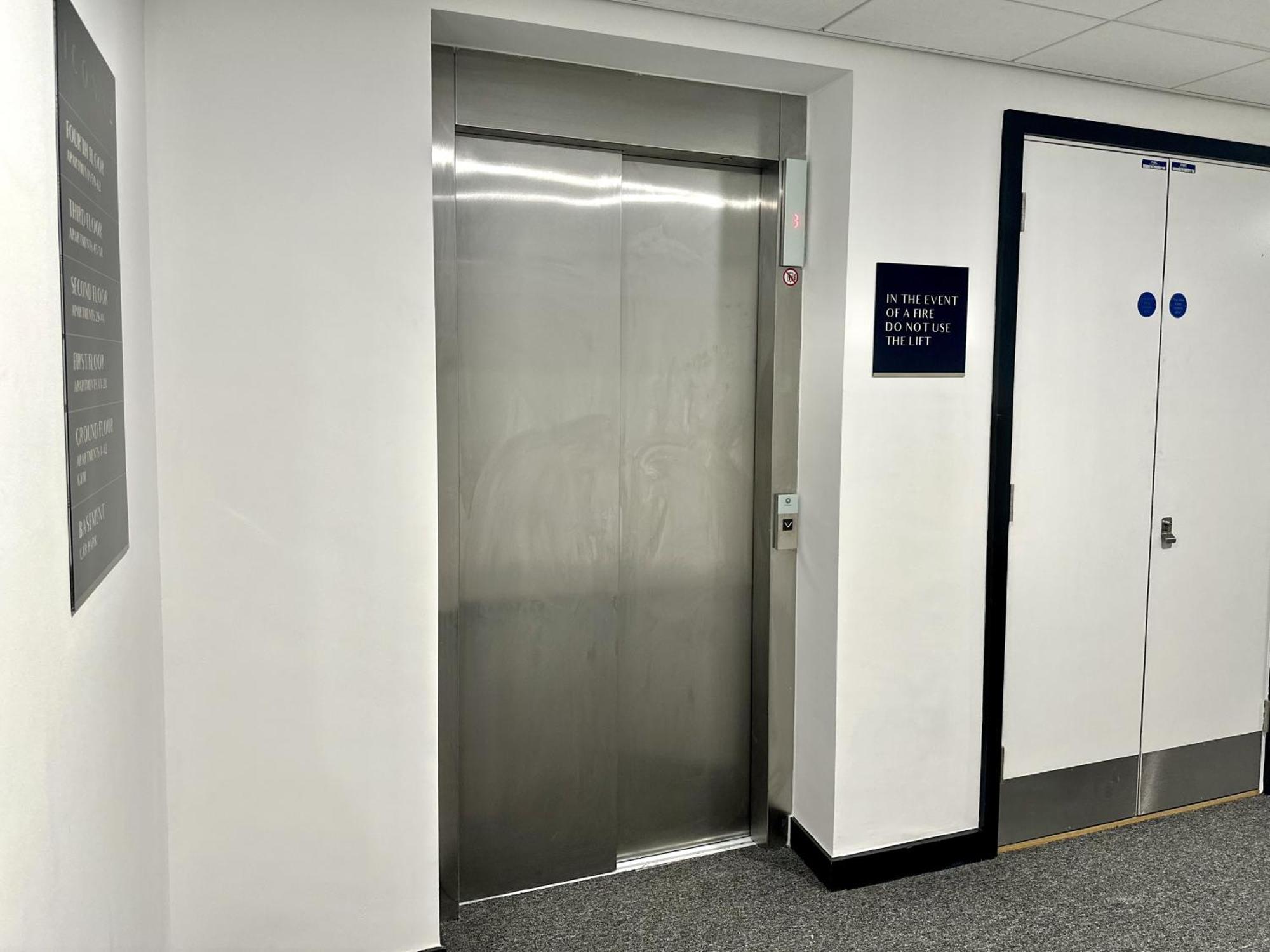 21 Two Bedroom- With Secure Parking And Free Onsite Gym Apartment *