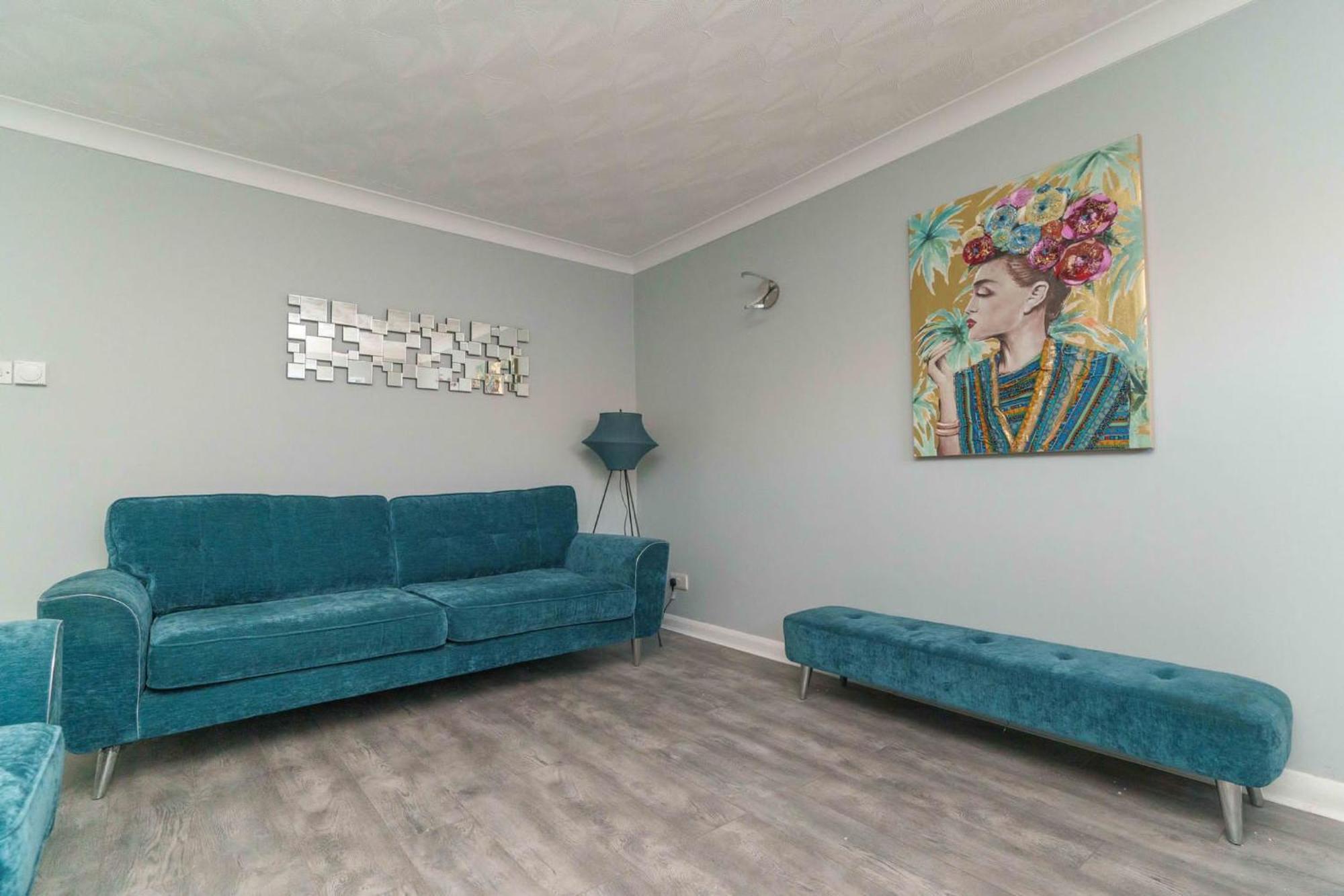 House With Free Parking Holiday home *