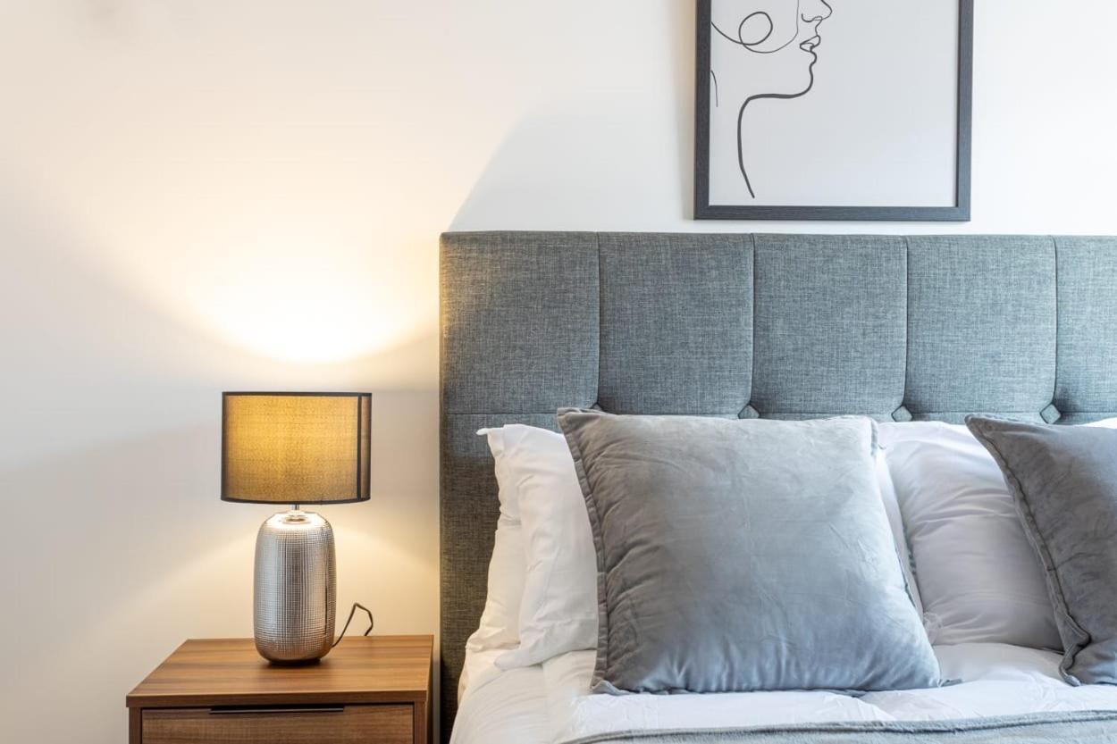 Stayzeni, Ouse Court Modern 2 Bed Apartment *
