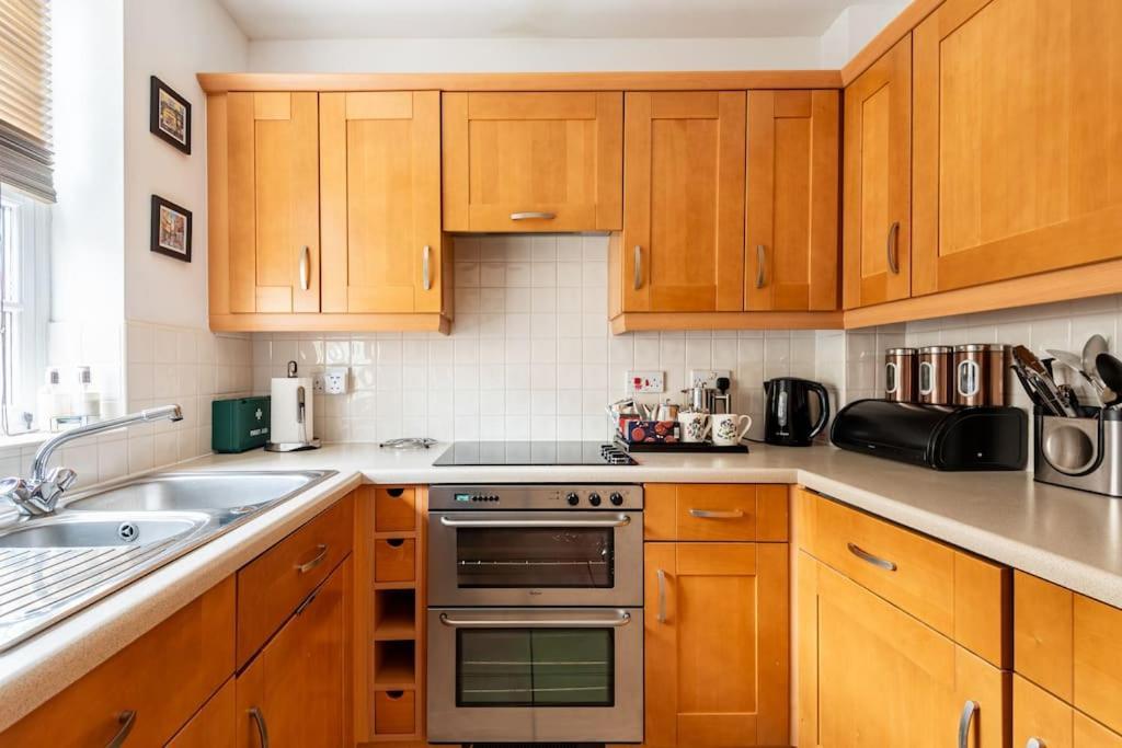 Holiday home Spacious Stylish House,r/way Museum,parking,garden York