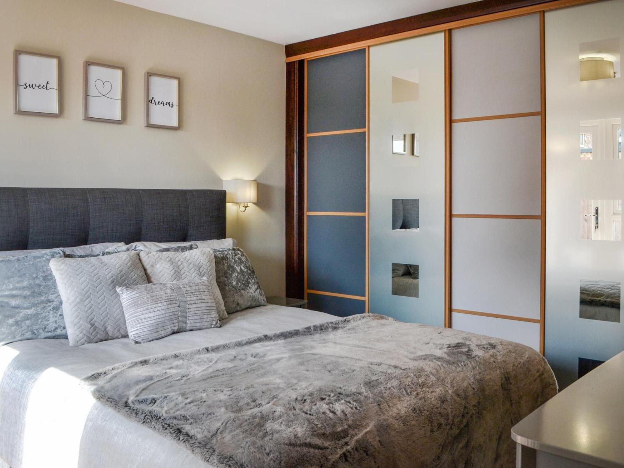 Fourth Milestone Granary Holiday home York