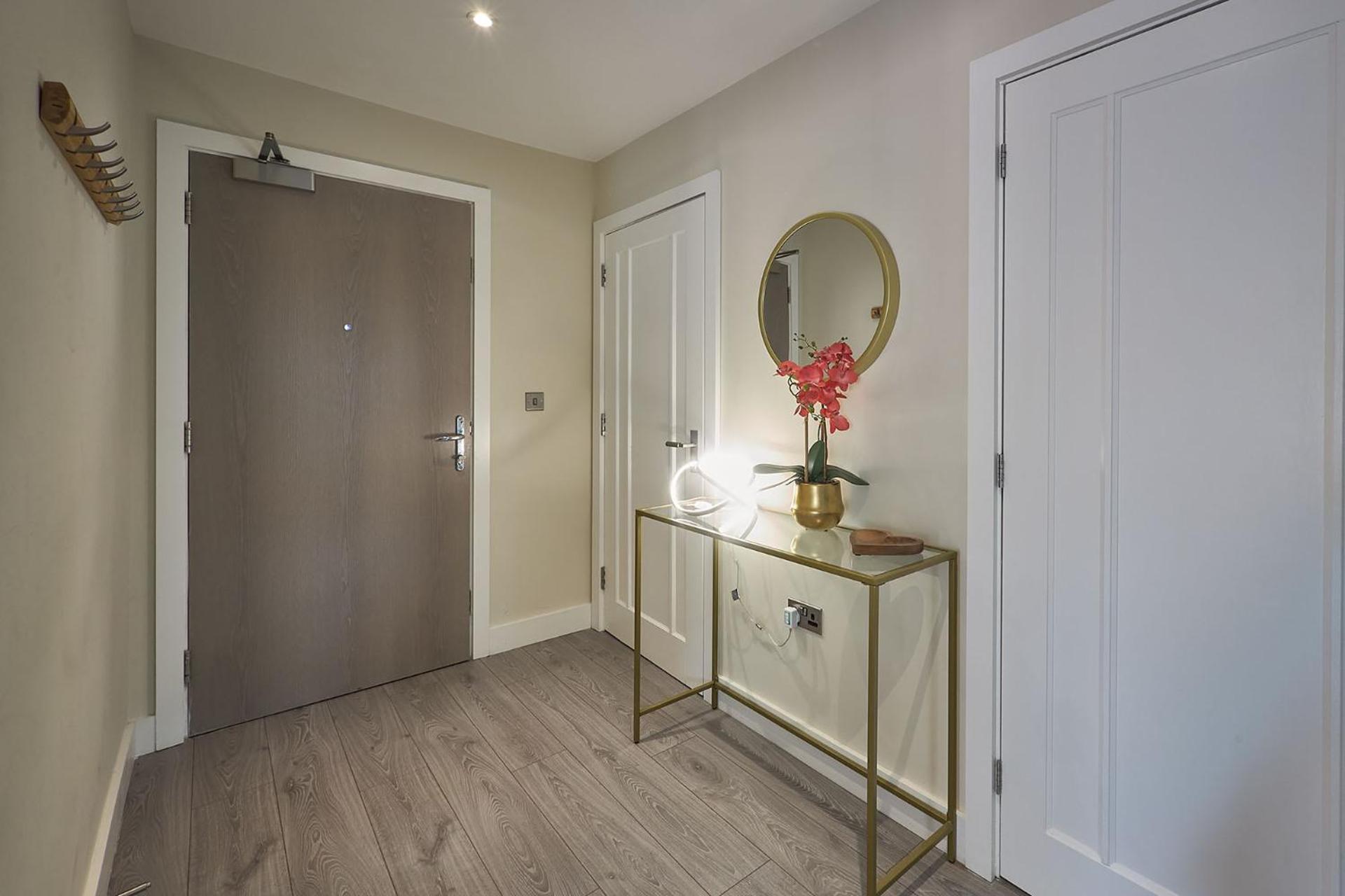 Apartment Host & - The Hideaway *