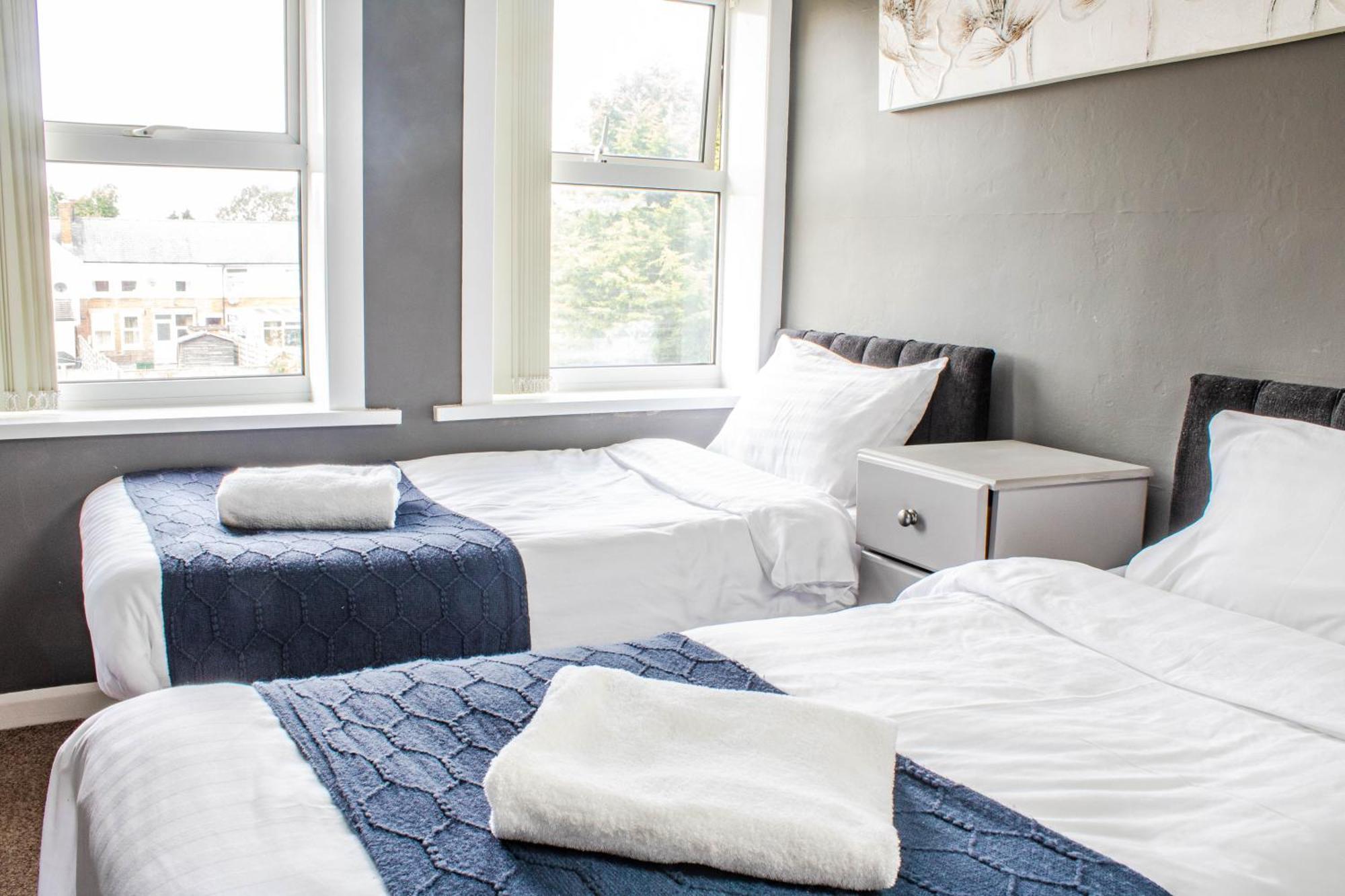 3 Bed House - Free Parking - 10 Minutes To Centre - Perfect For Families, Contractors And Relocators York
