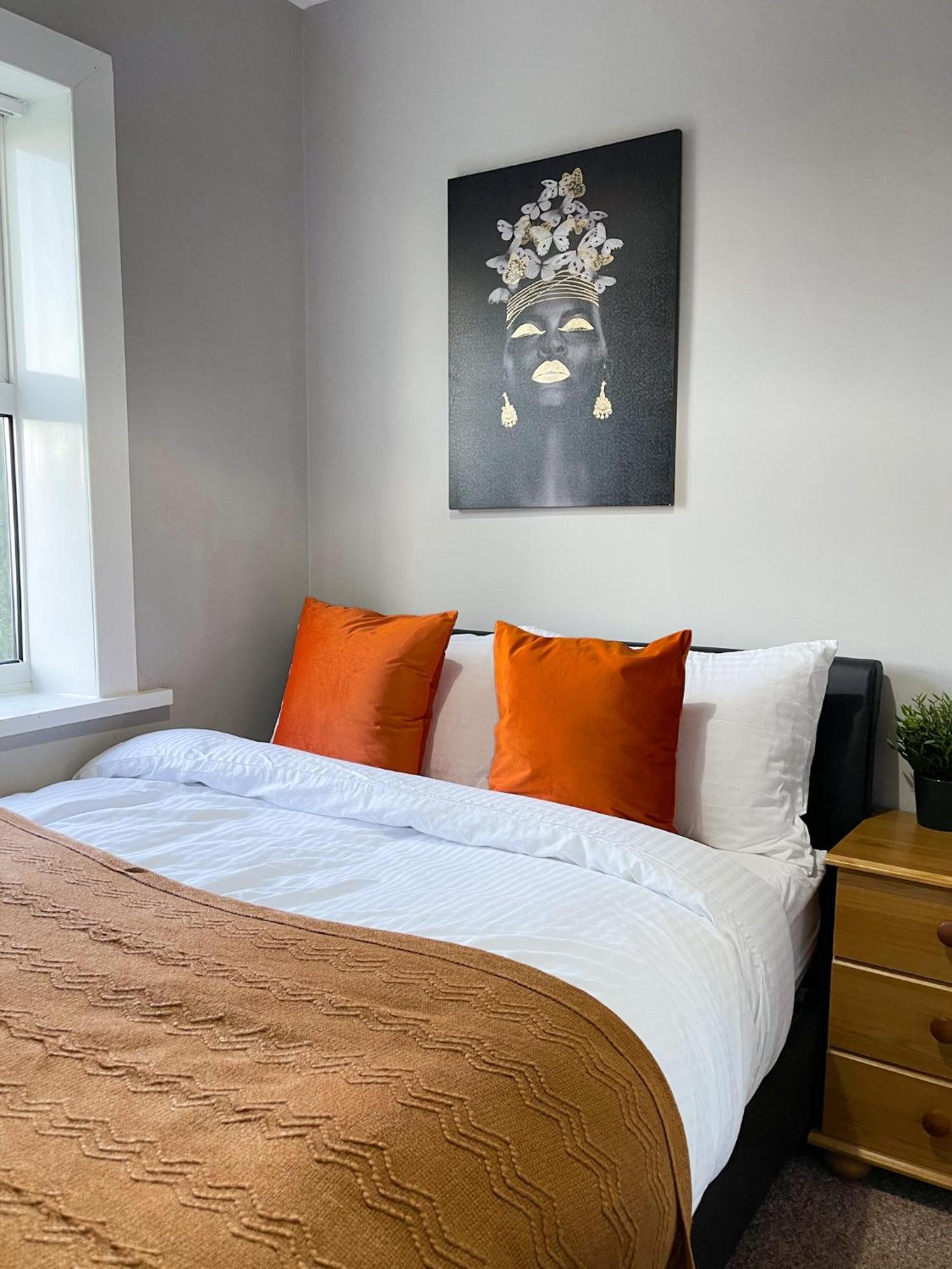 3 Bed House - Free Parking - 10 Minutes To Centre - Perfect For Families, Contractors And Relocators York