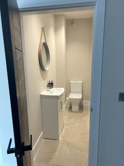 Holiday home Spacious & Modern House Sleeps 8 *