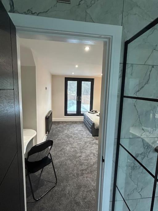 Spacious & Modern House Sleeps 8 Holiday home York