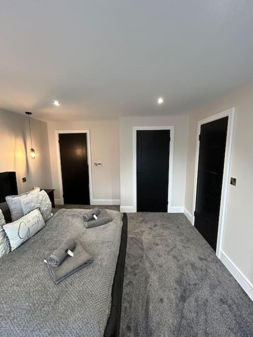 Holiday home Spacious & Modern House Sleeps 8 York