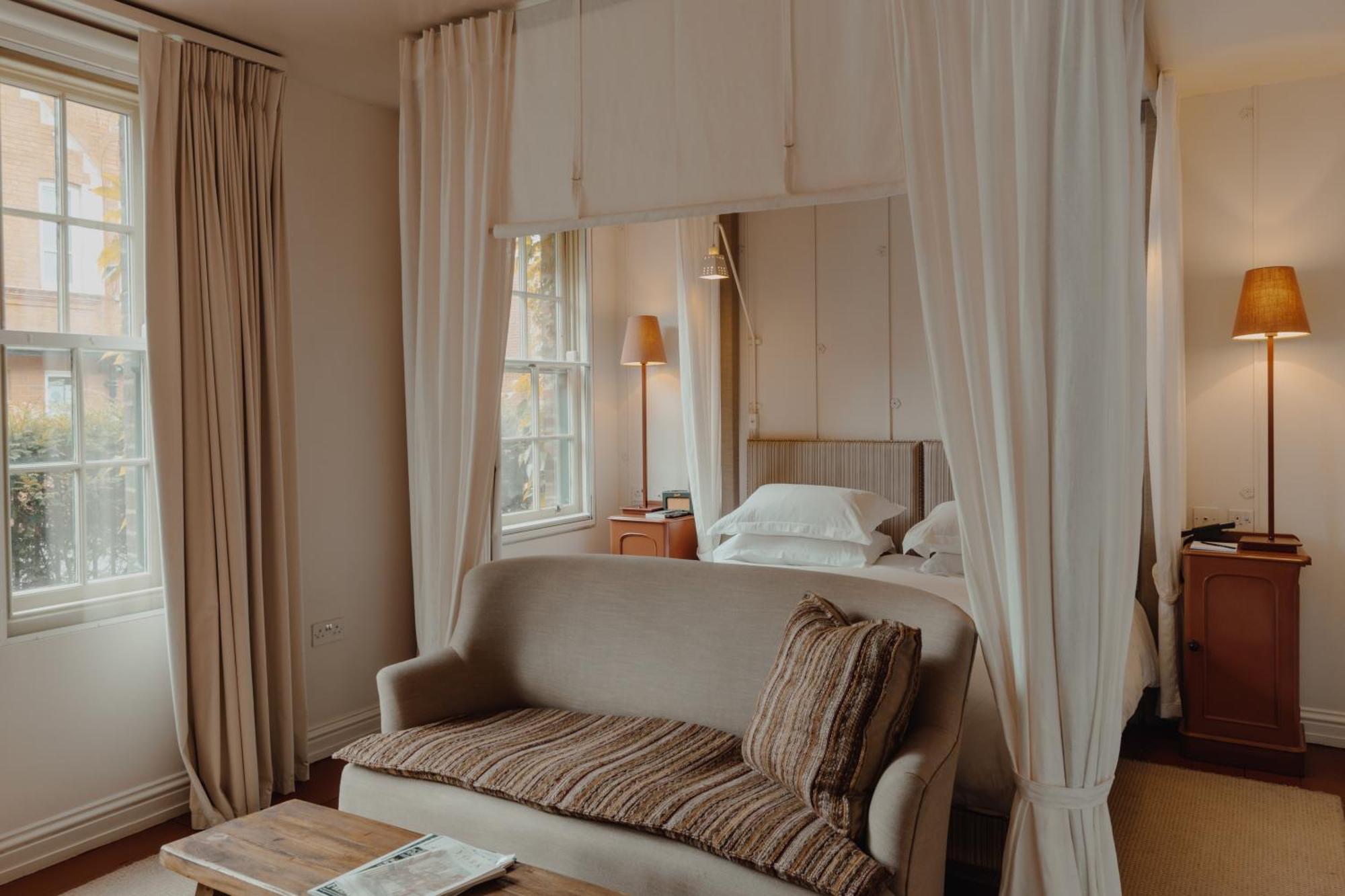 No 1 By Guesthouse, Hotel 4*