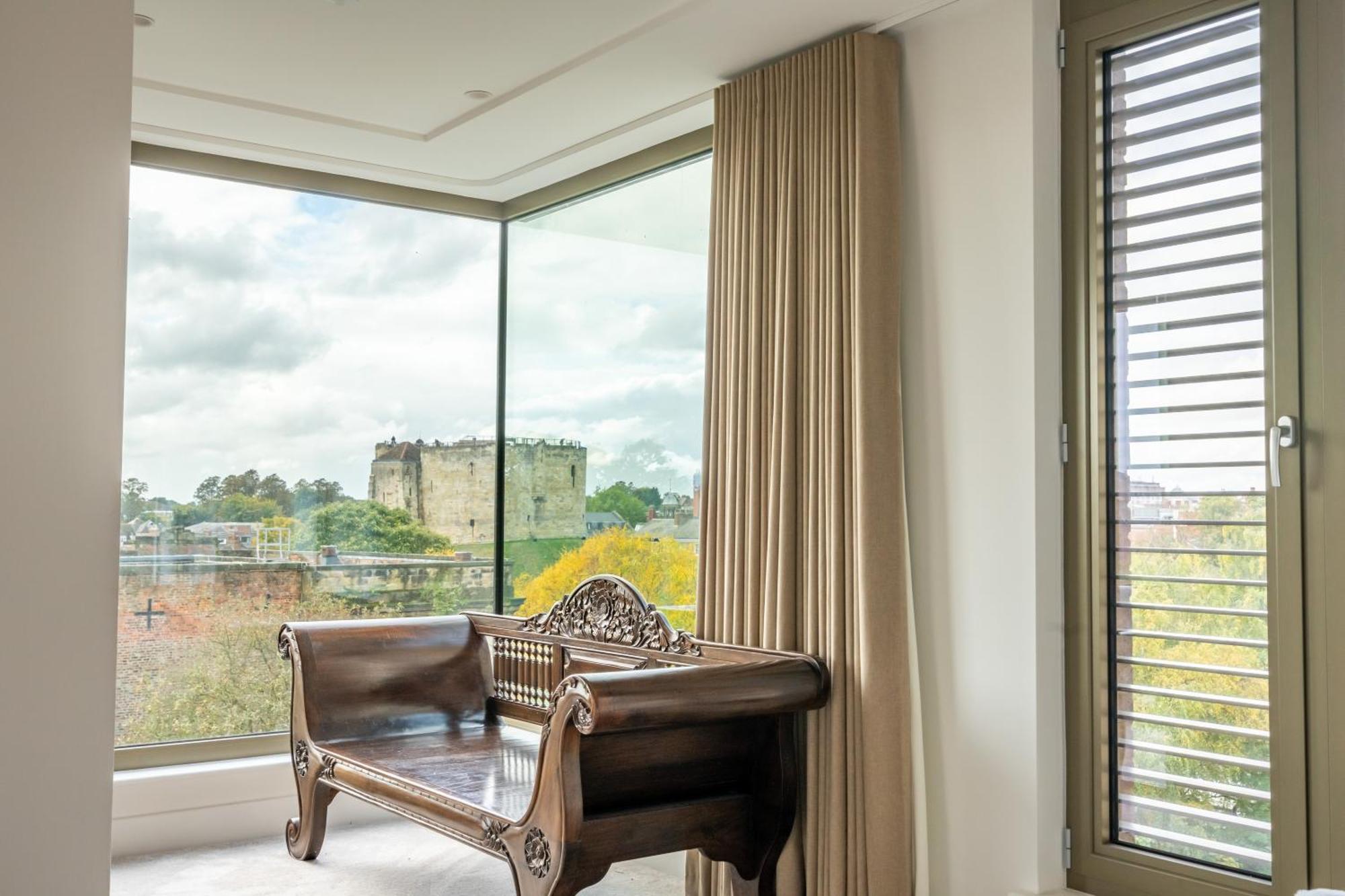 Apartment Castle Outlook At Ryedale House