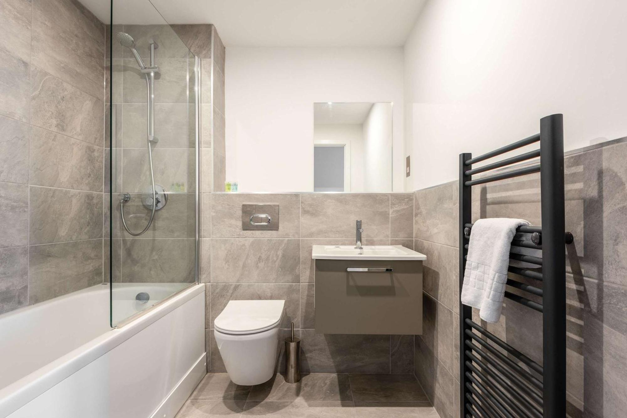Stayzeni, Ouse Court Spacious 2 Bed Flat Apartment