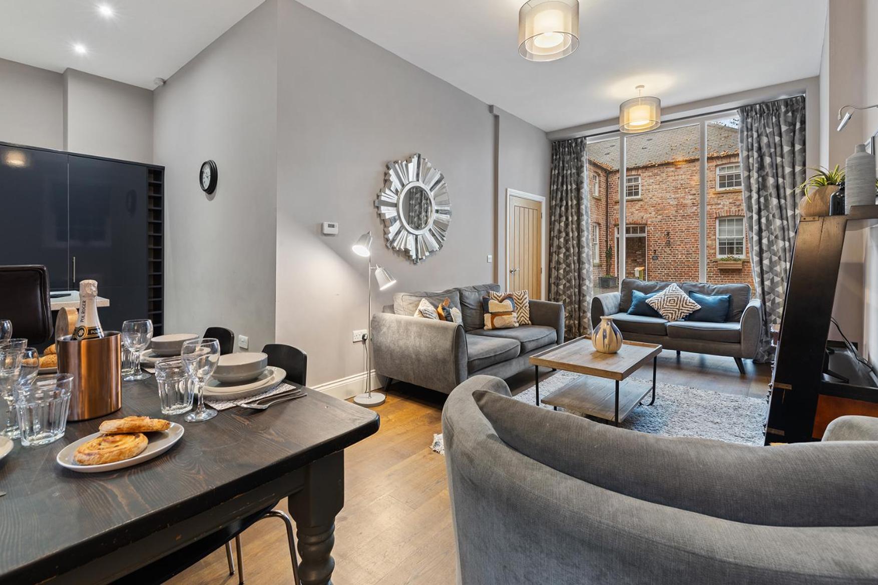 Pass The Keys No. 1 - Laurel Holiday home *