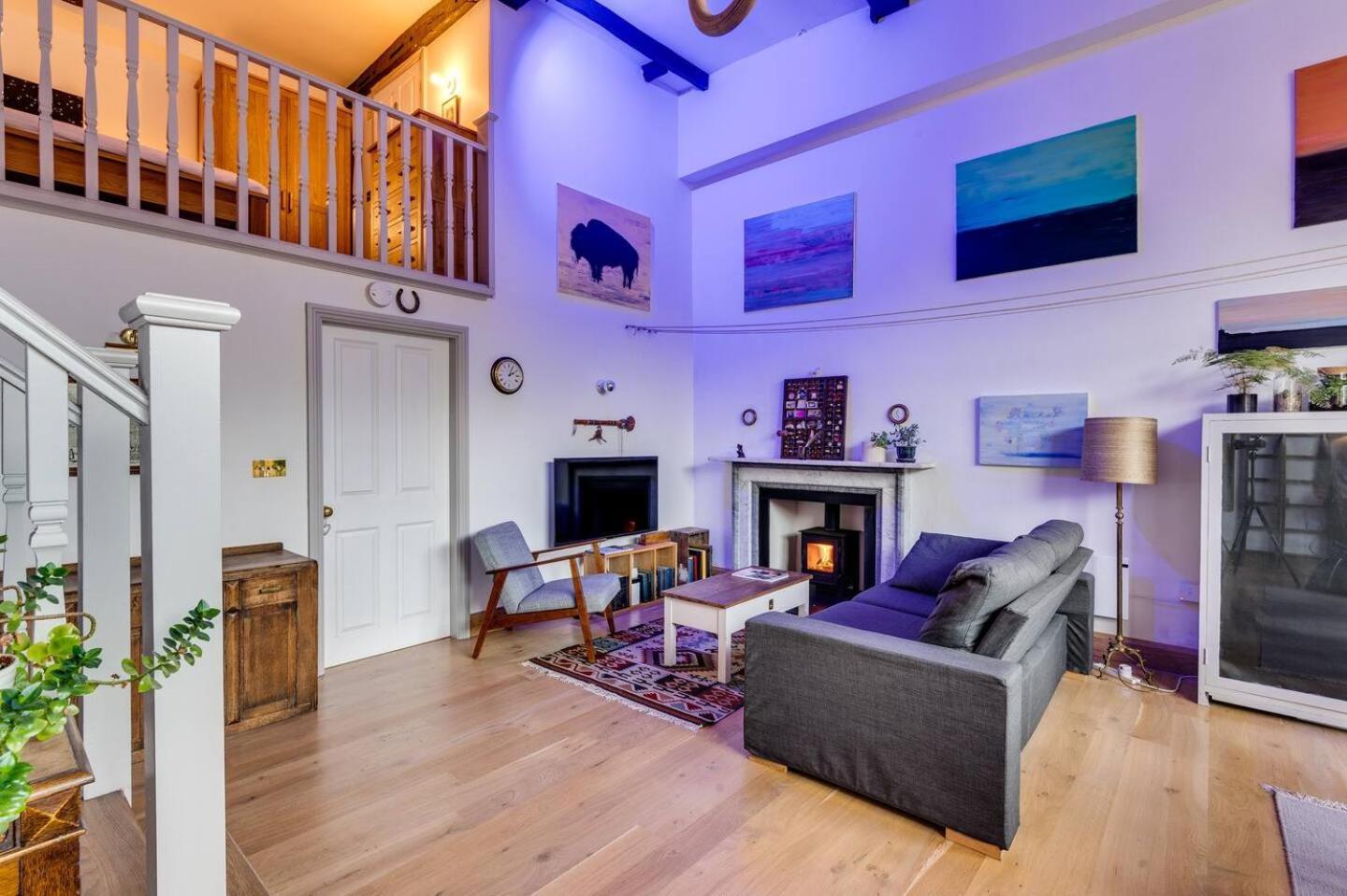Apartment Pass The Keys Stunning Flat Within Walls