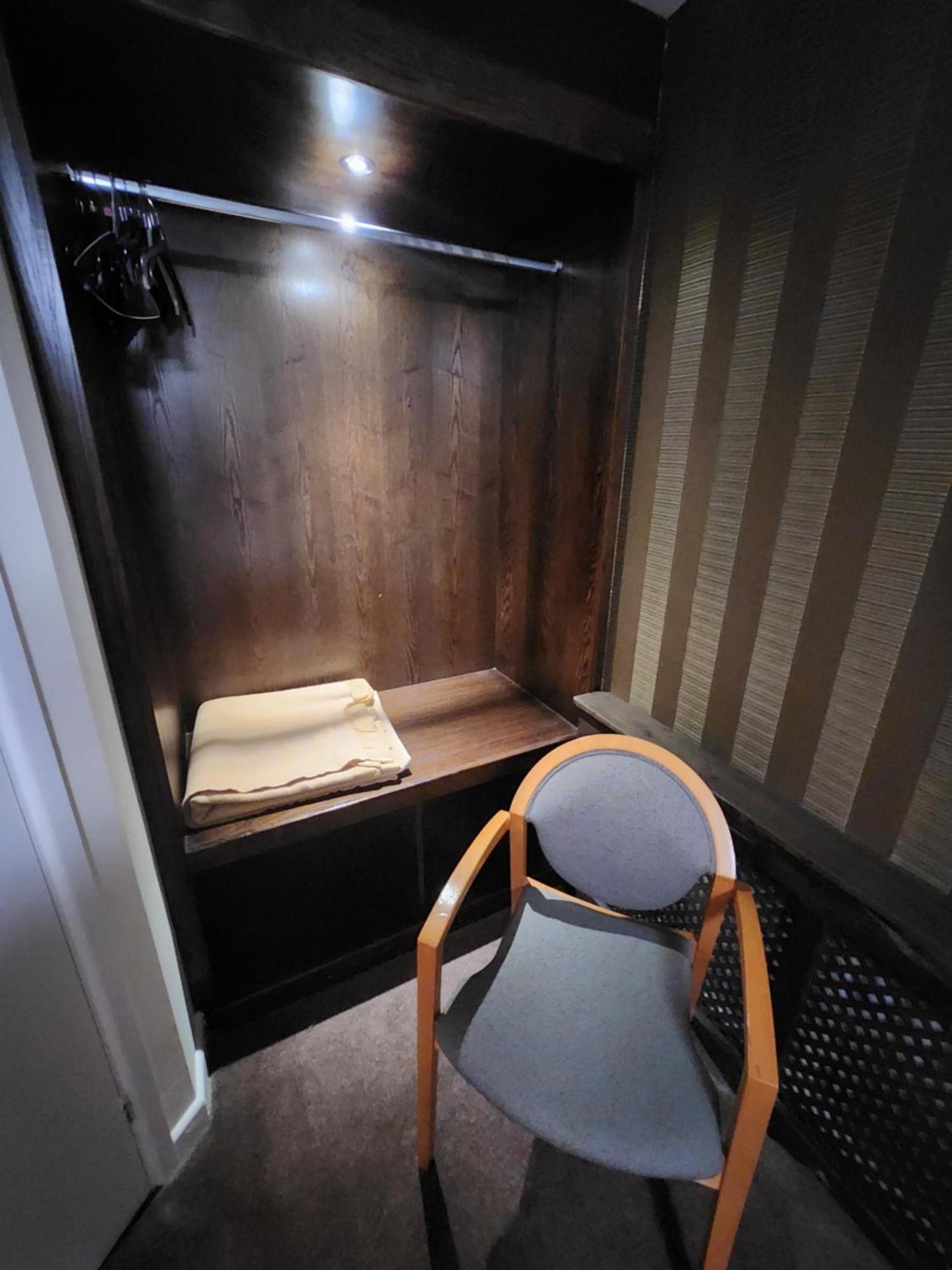 Hotel Red Lion & 3*