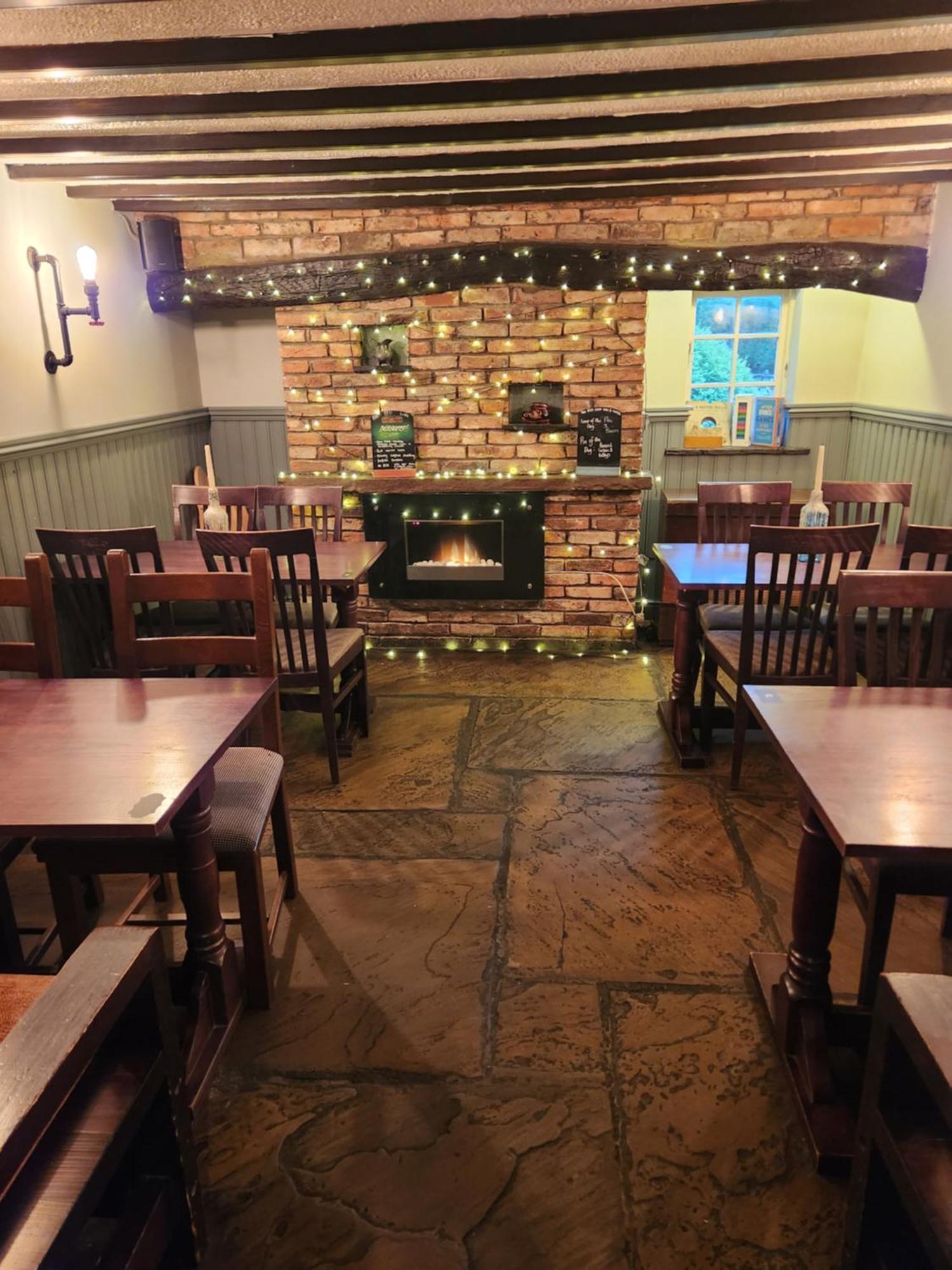 Hotel Red Lion & 3*