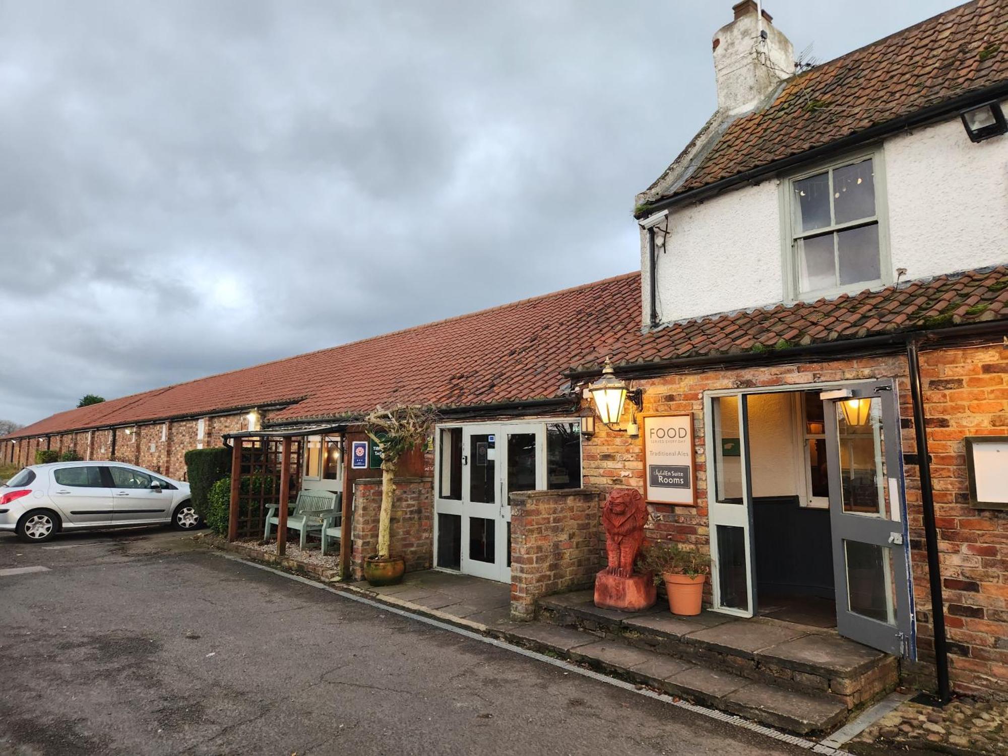 Red Lion & 3* York