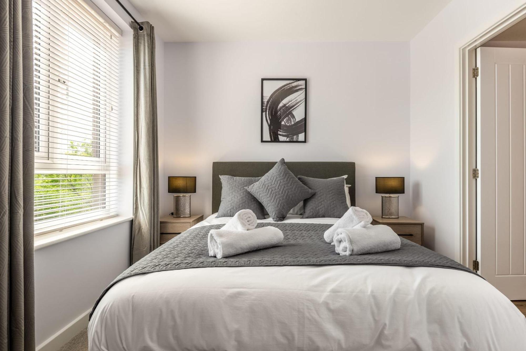 Fabulous 1 Bedroom In Apartment