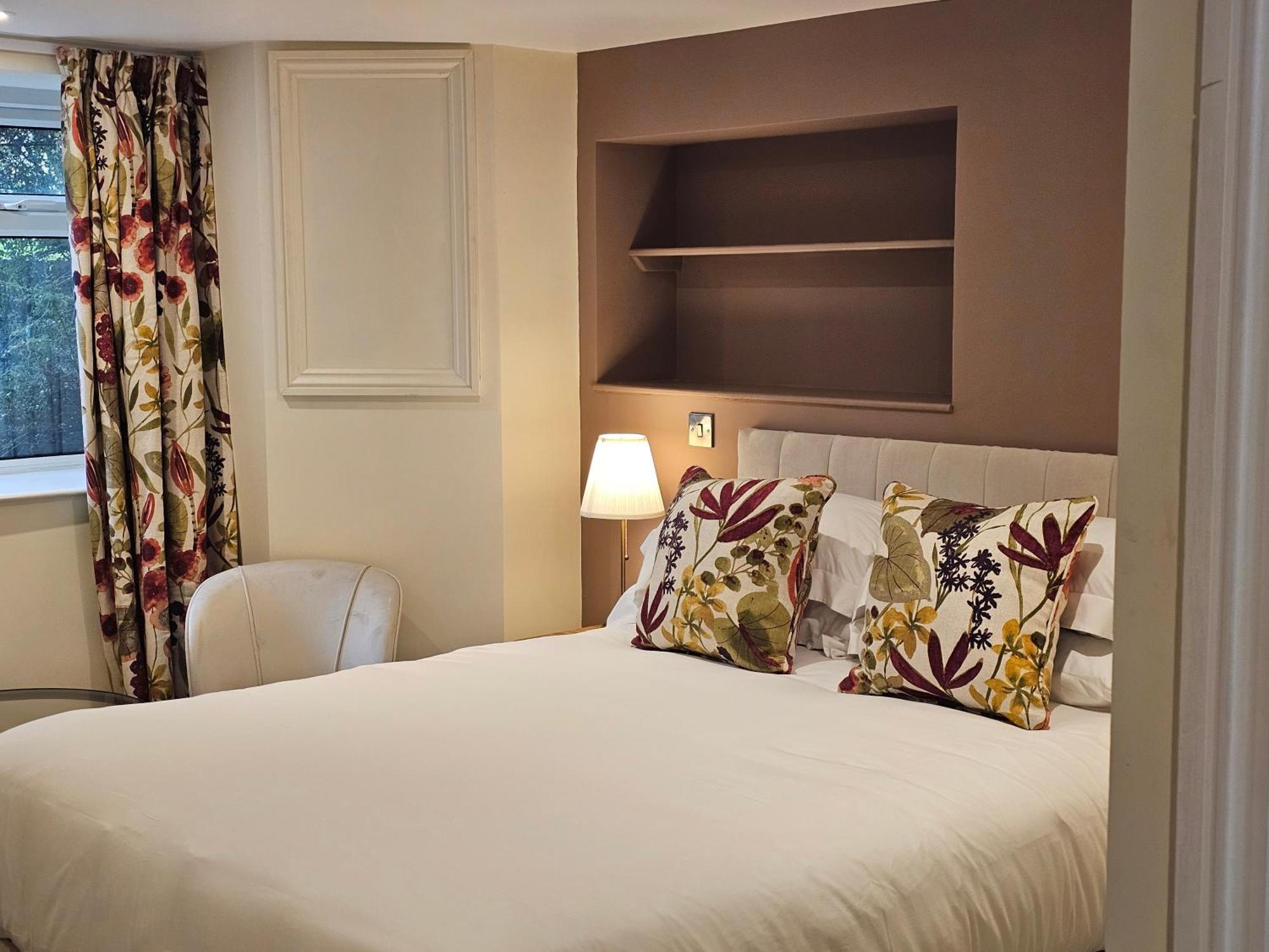 Hotel St George's 3*