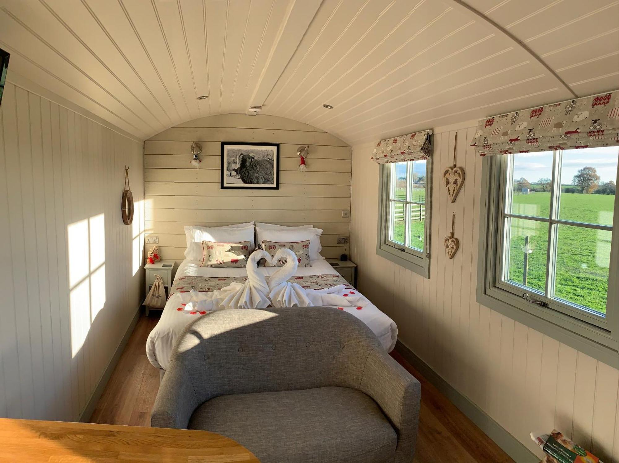 Springwood Shepherd Huts Glamping York