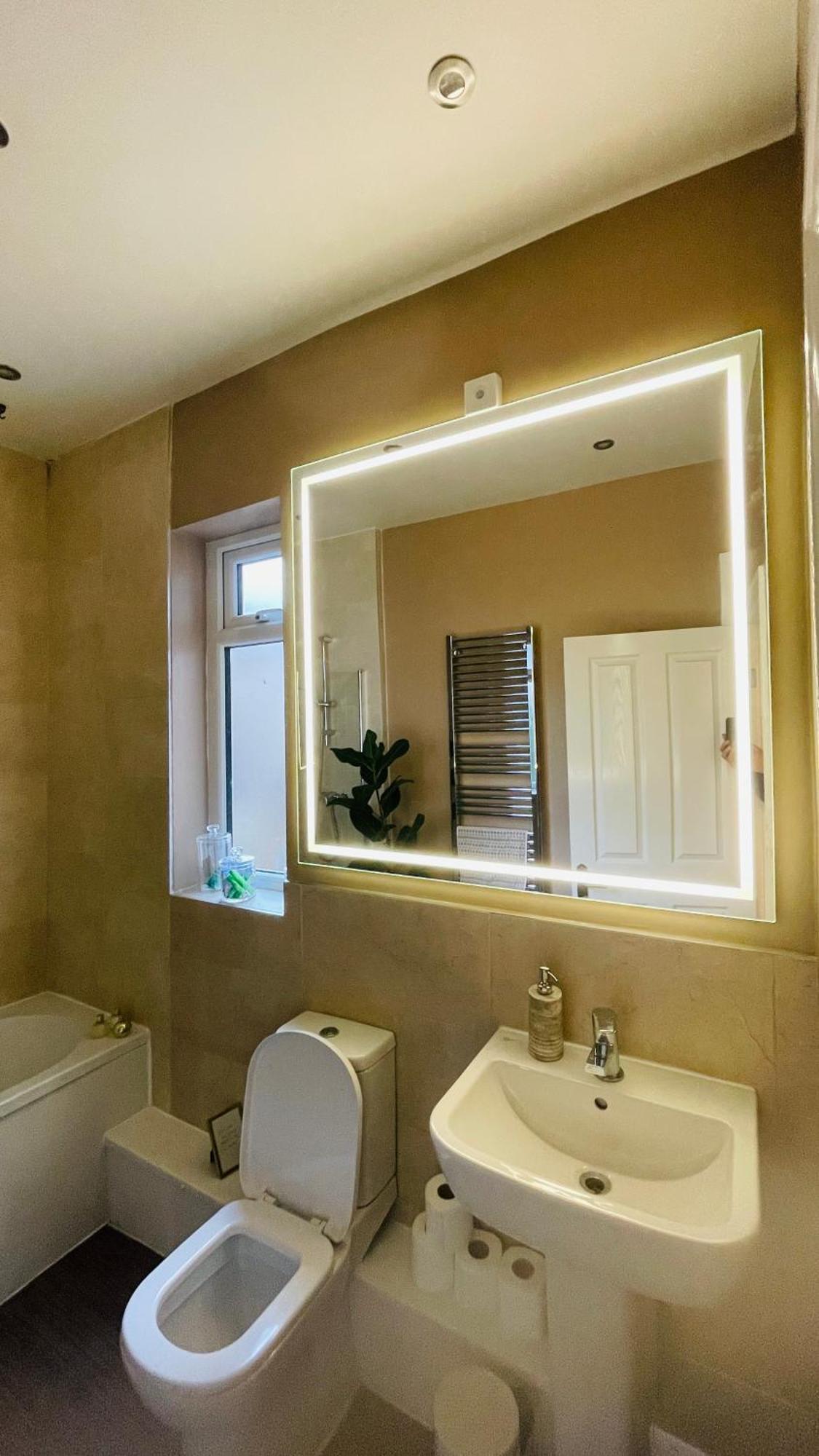 Fabulous 2 Bed Flat *