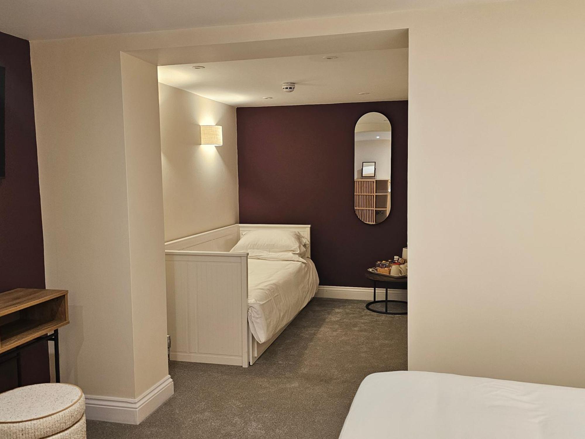 Guest house Georges Place 3*