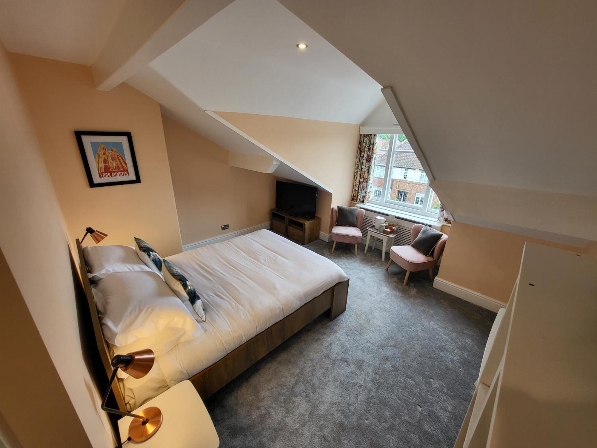 Georges Place York