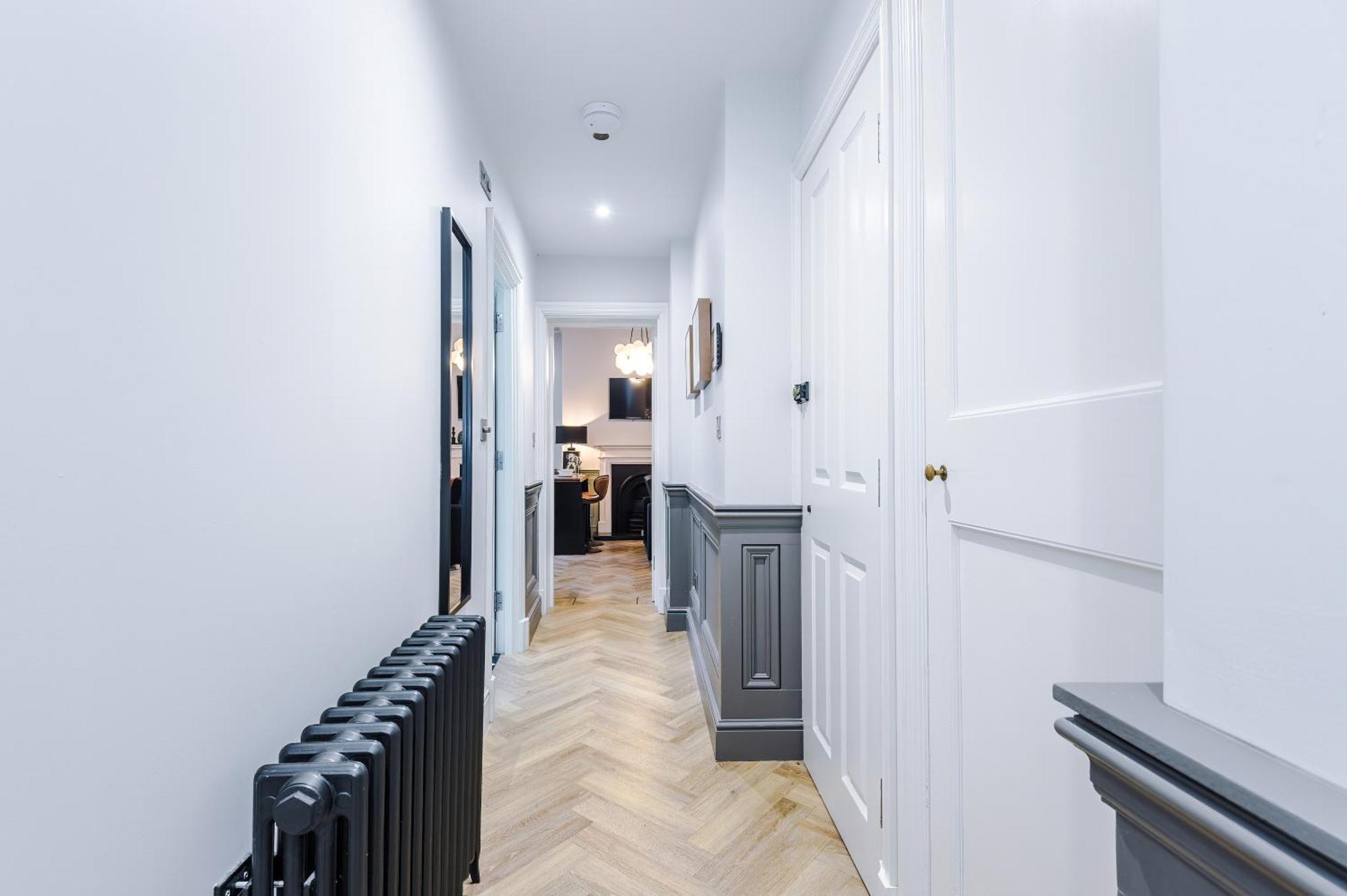 Stunning - Sleep 18 Apartment