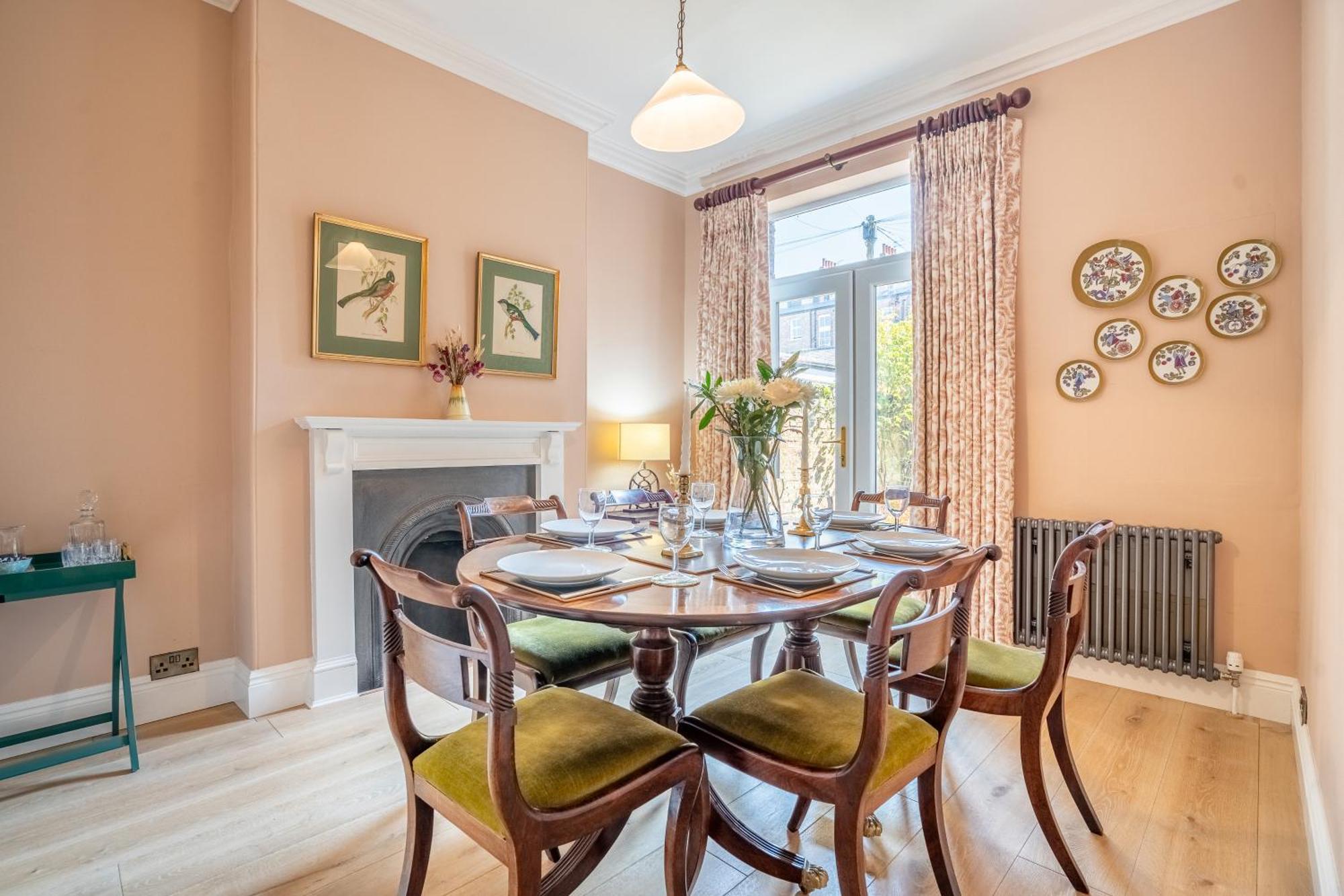 28 Queen Anne's Road Holiday home *