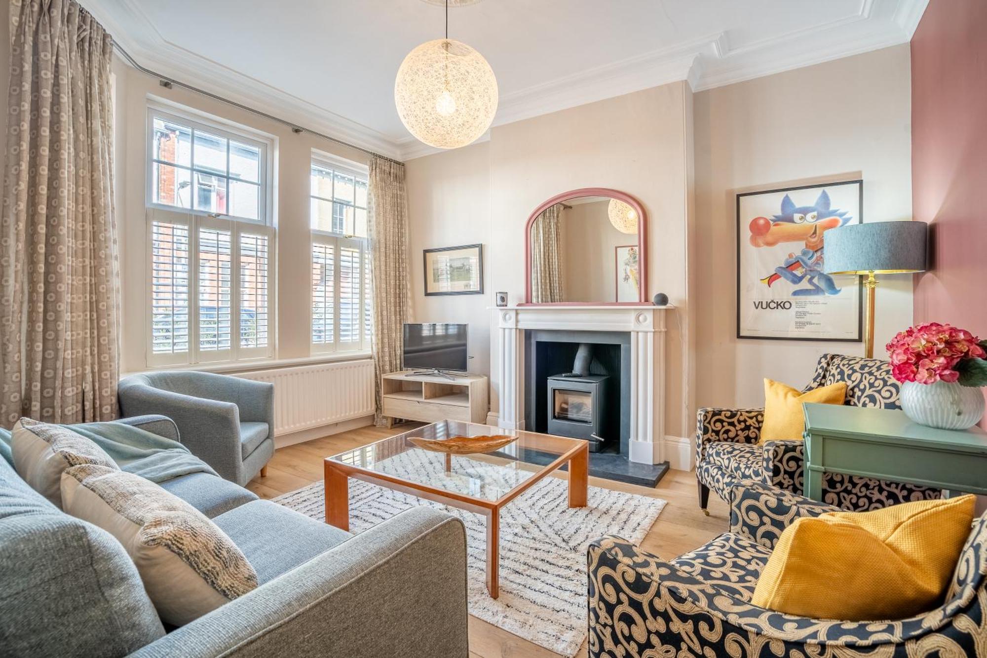 28 Queen Anne's Road York