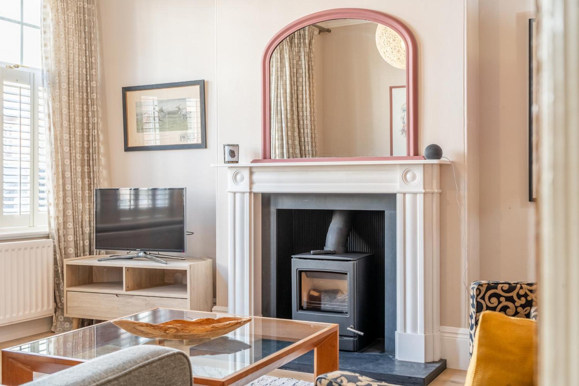 28 Queen Anne's Road
