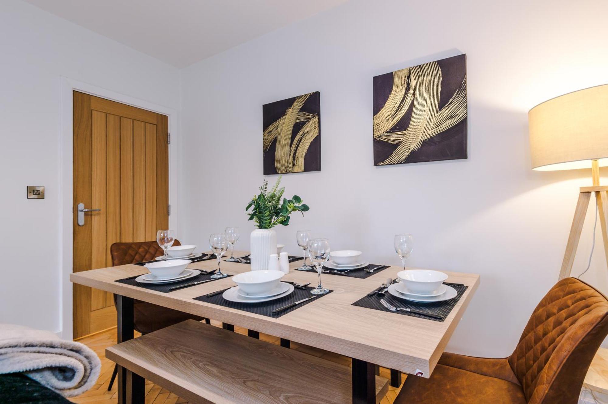 Penthouse With Private Roof Terrace Apartment *