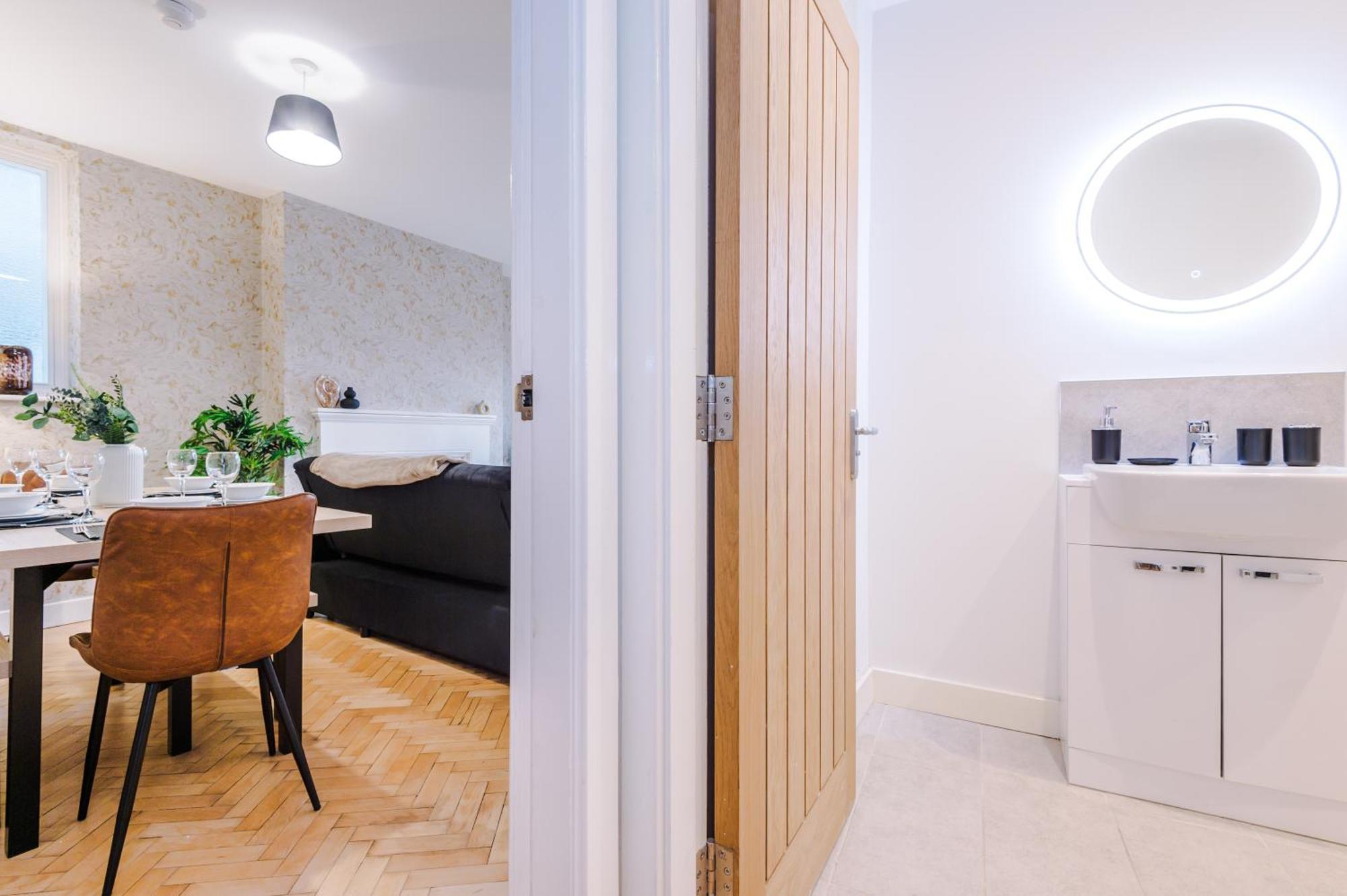 Apartment Penthouse With Private Roof Terrace