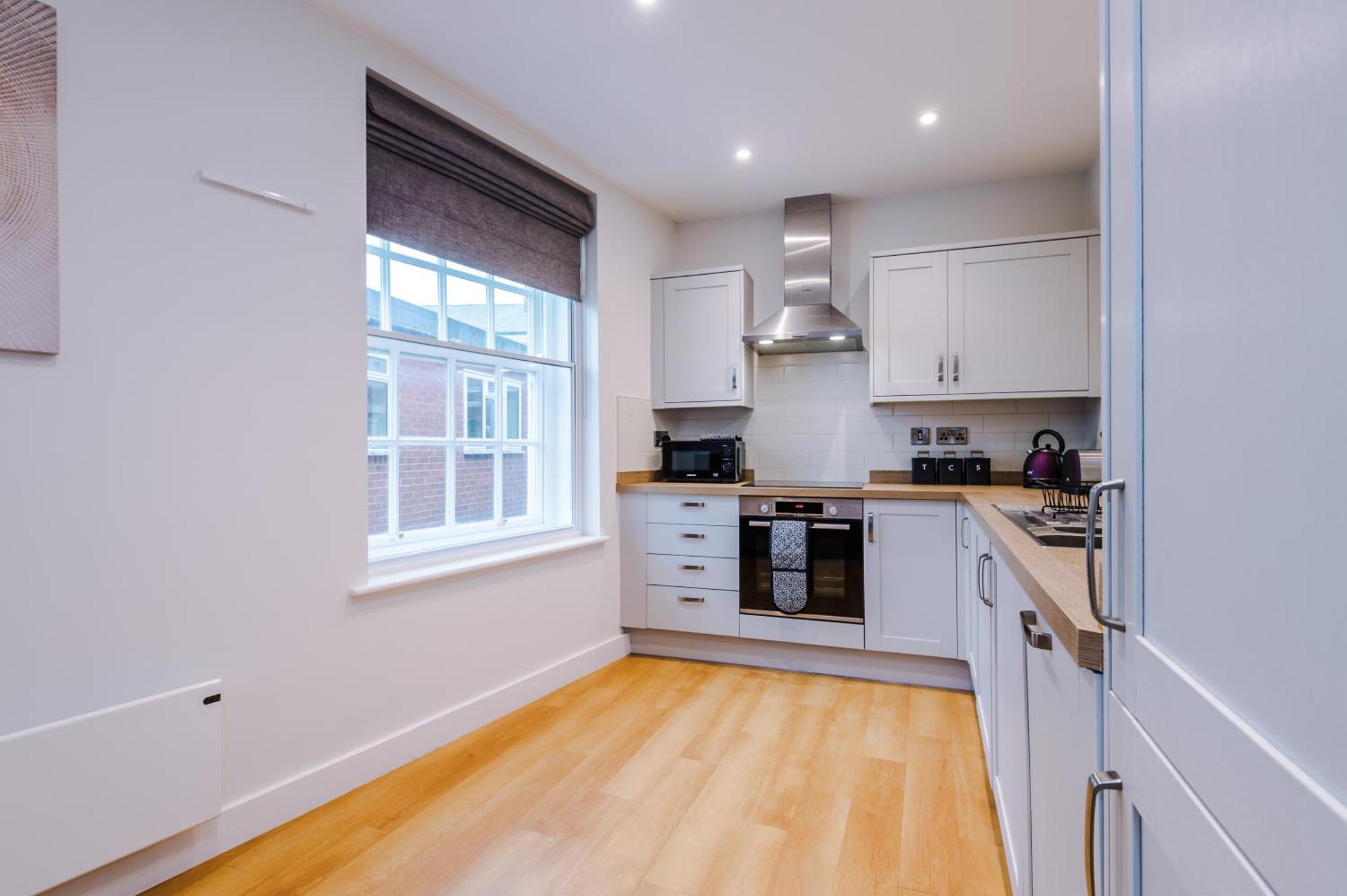 Penthouse With Private Roof Terrace Apartment *