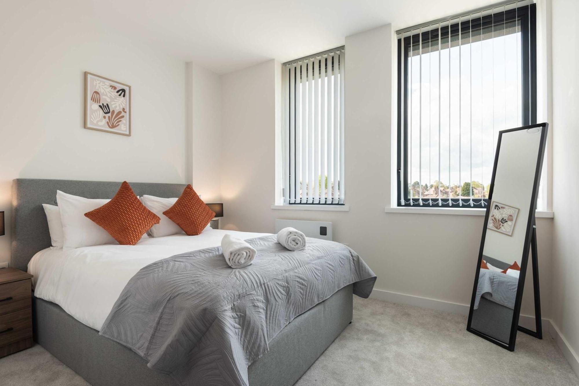 Apartment Modern 1 Bedroom In With Parking *
