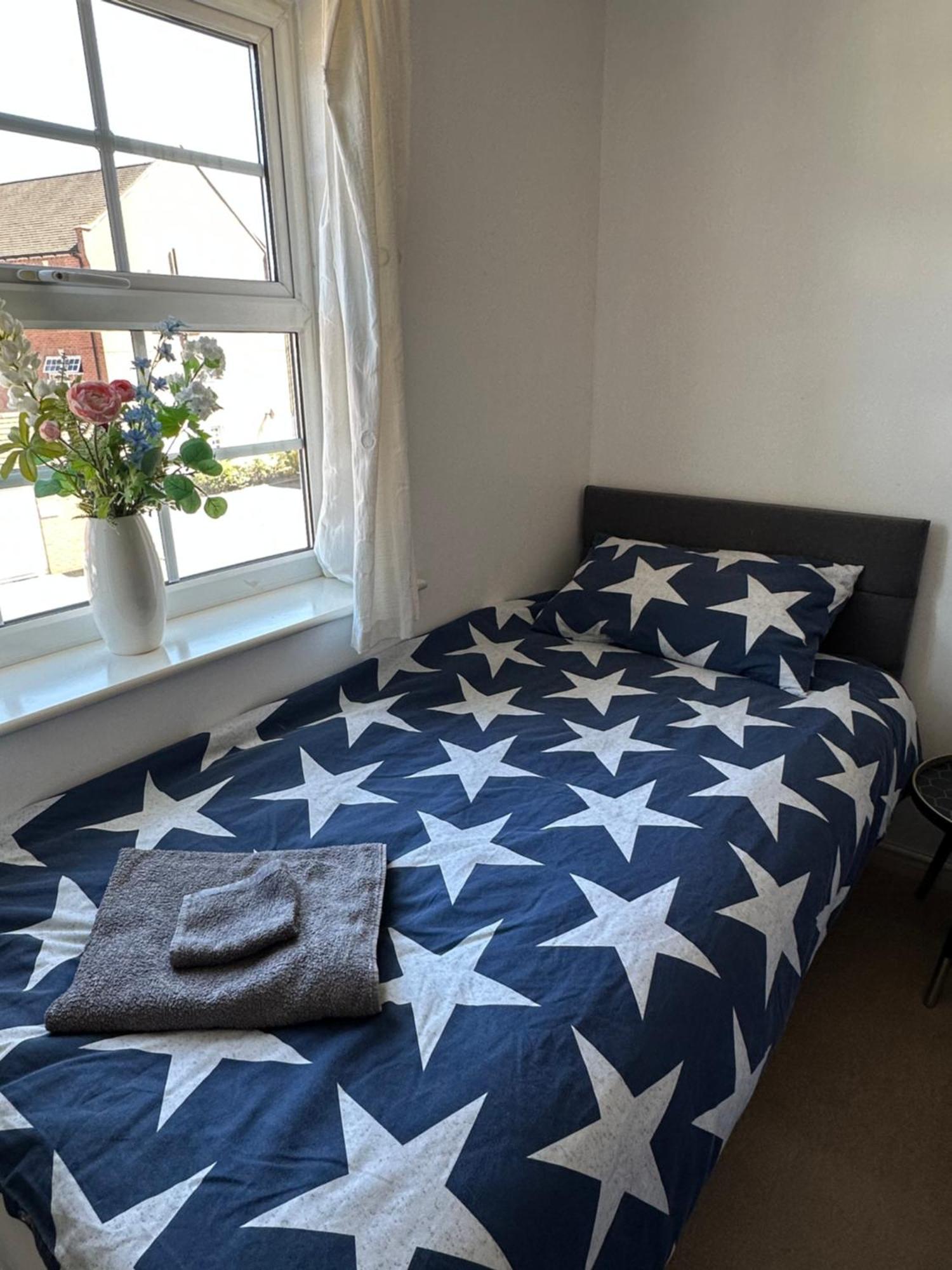 Apartment Gorgeous + Attentive Host + Free Parking *