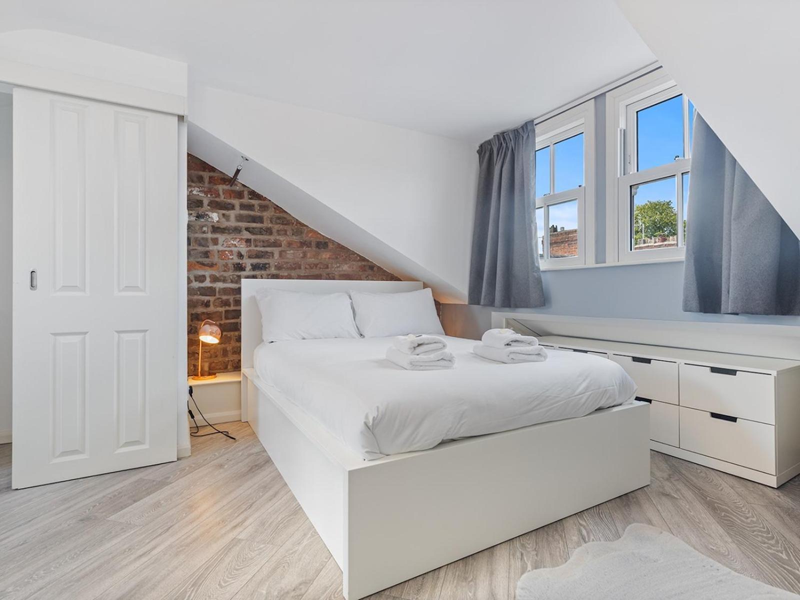 Pass The Keys Stunning 3-bed Retreat In The Heart Of Holiday home York
