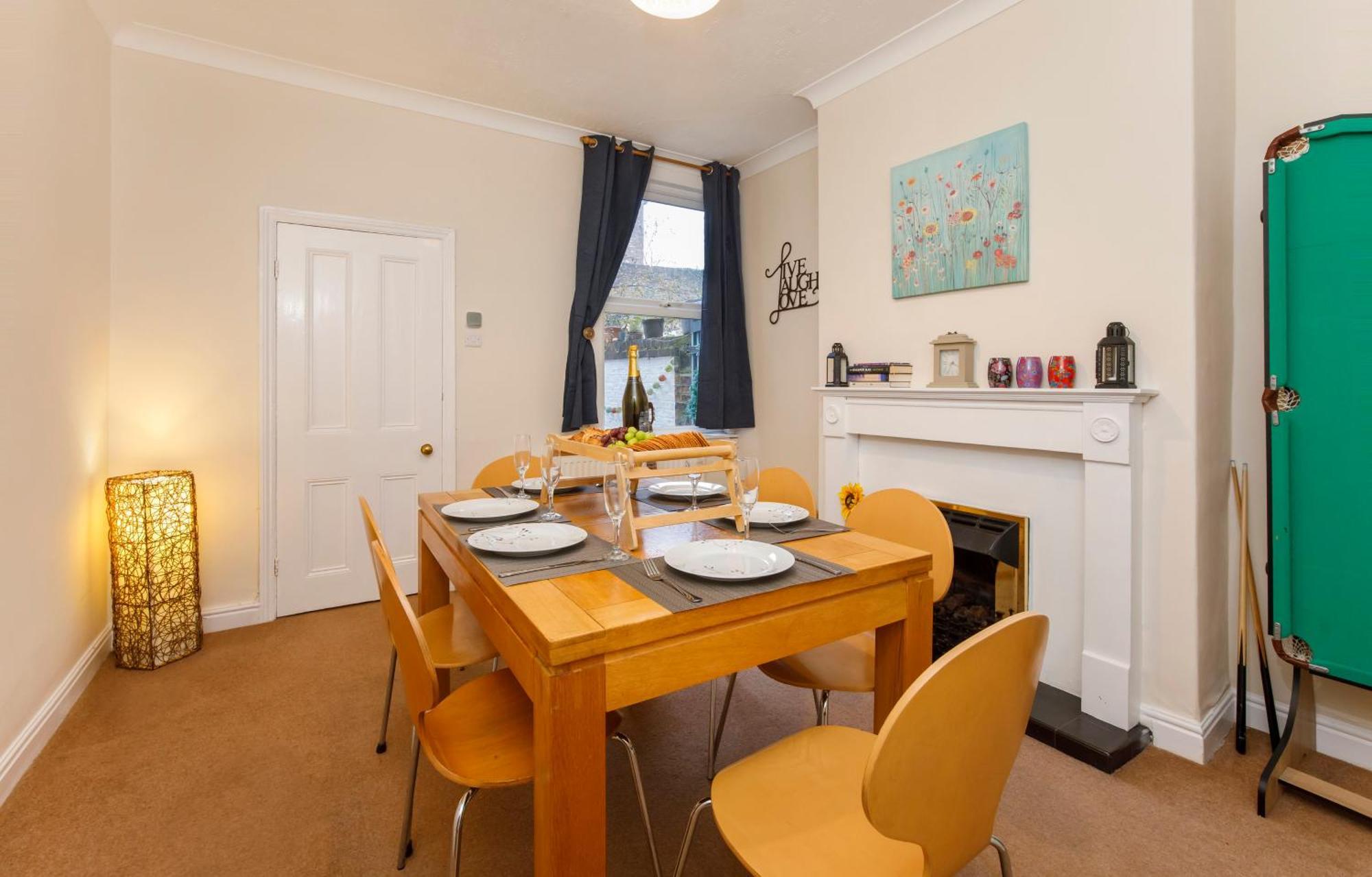 The Colenso - Stunning Period With Free Parking