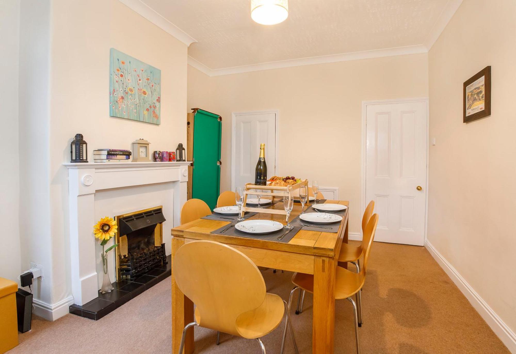 The Colenso - Stunning Period With Free Parking
