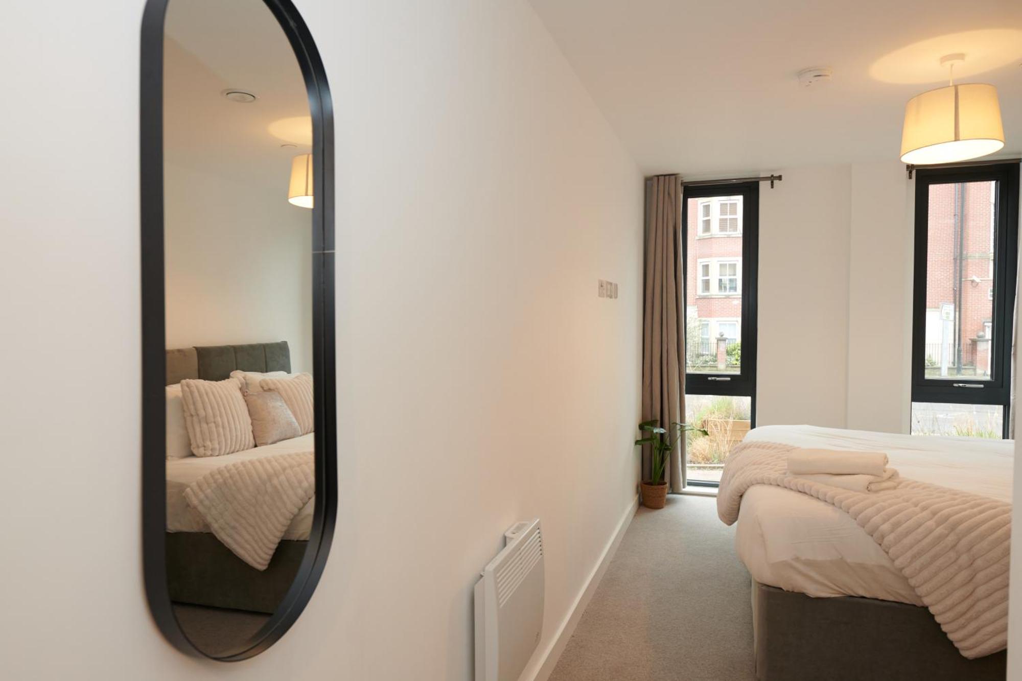 Centre Pad - Free Parking And Private Gym!