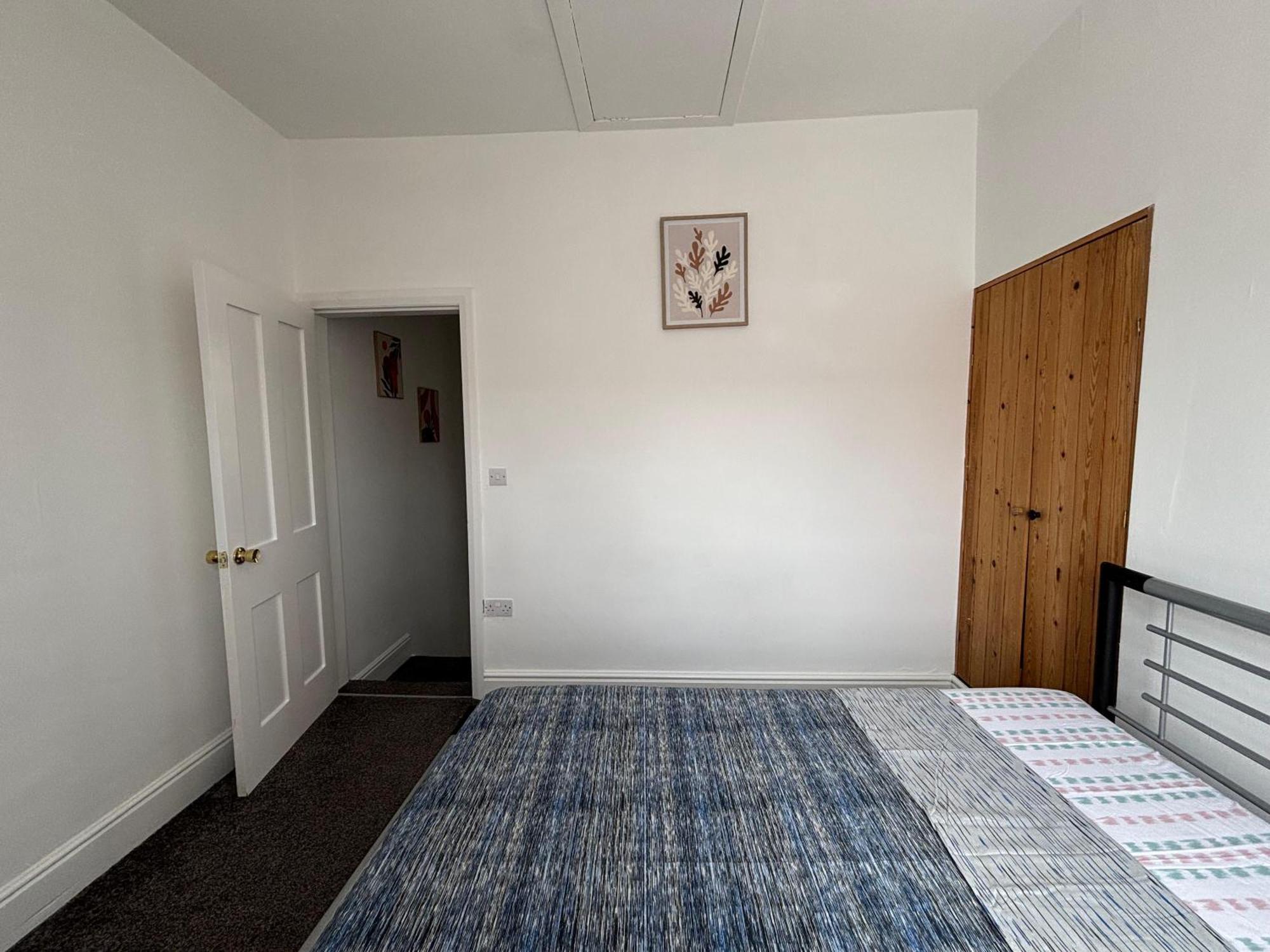 Hideout - Centre & Free Parking Apartment *