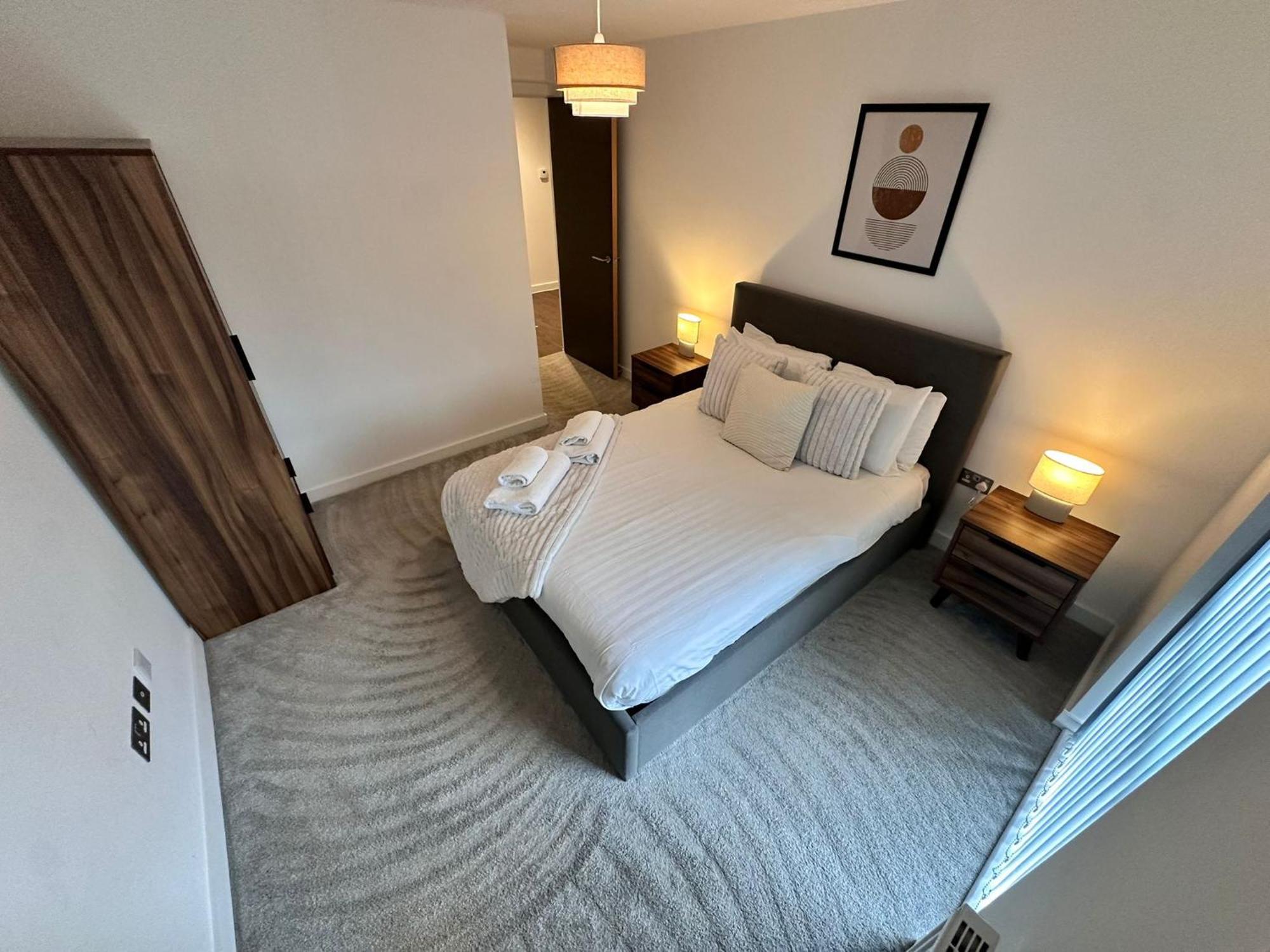 Centre Pad - Free Parking And Private Gym! Apartment