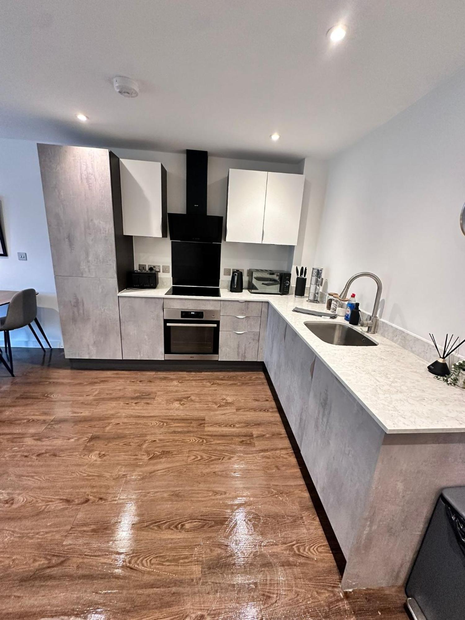 Centre Pad - Free Parking And Private Gym! Apartment York