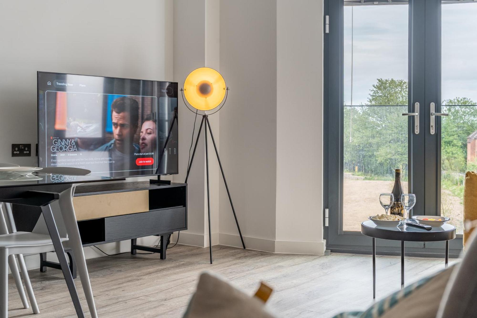 42 Gate - Gym Included Apartment
